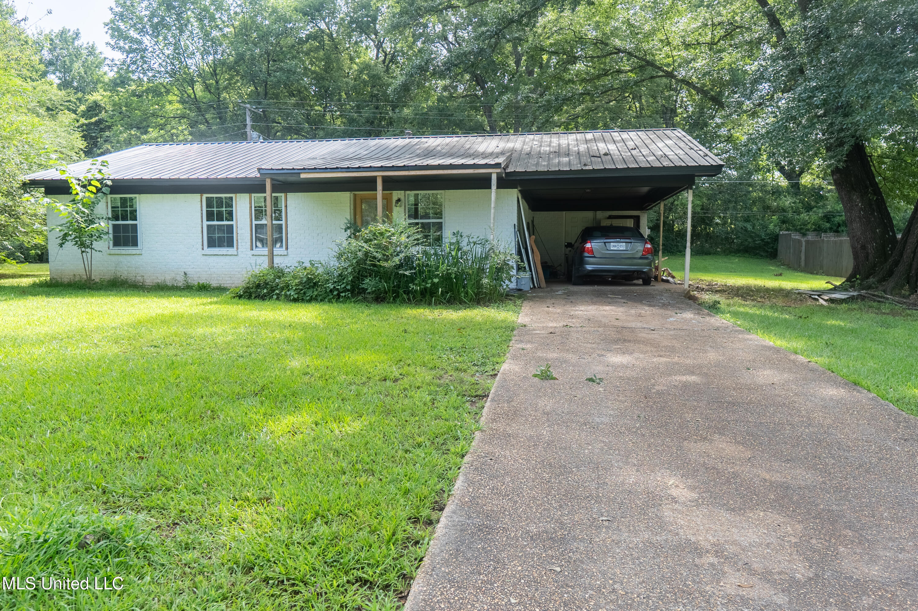 412 Briarwood Drive