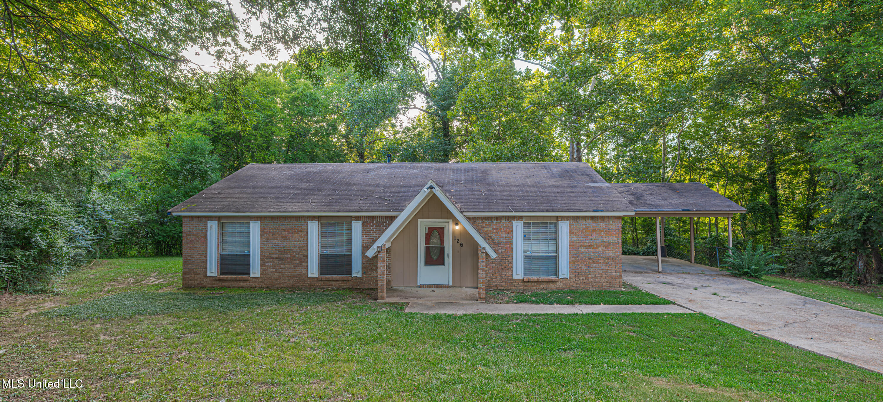 126 Pine Cove Property Photo 1