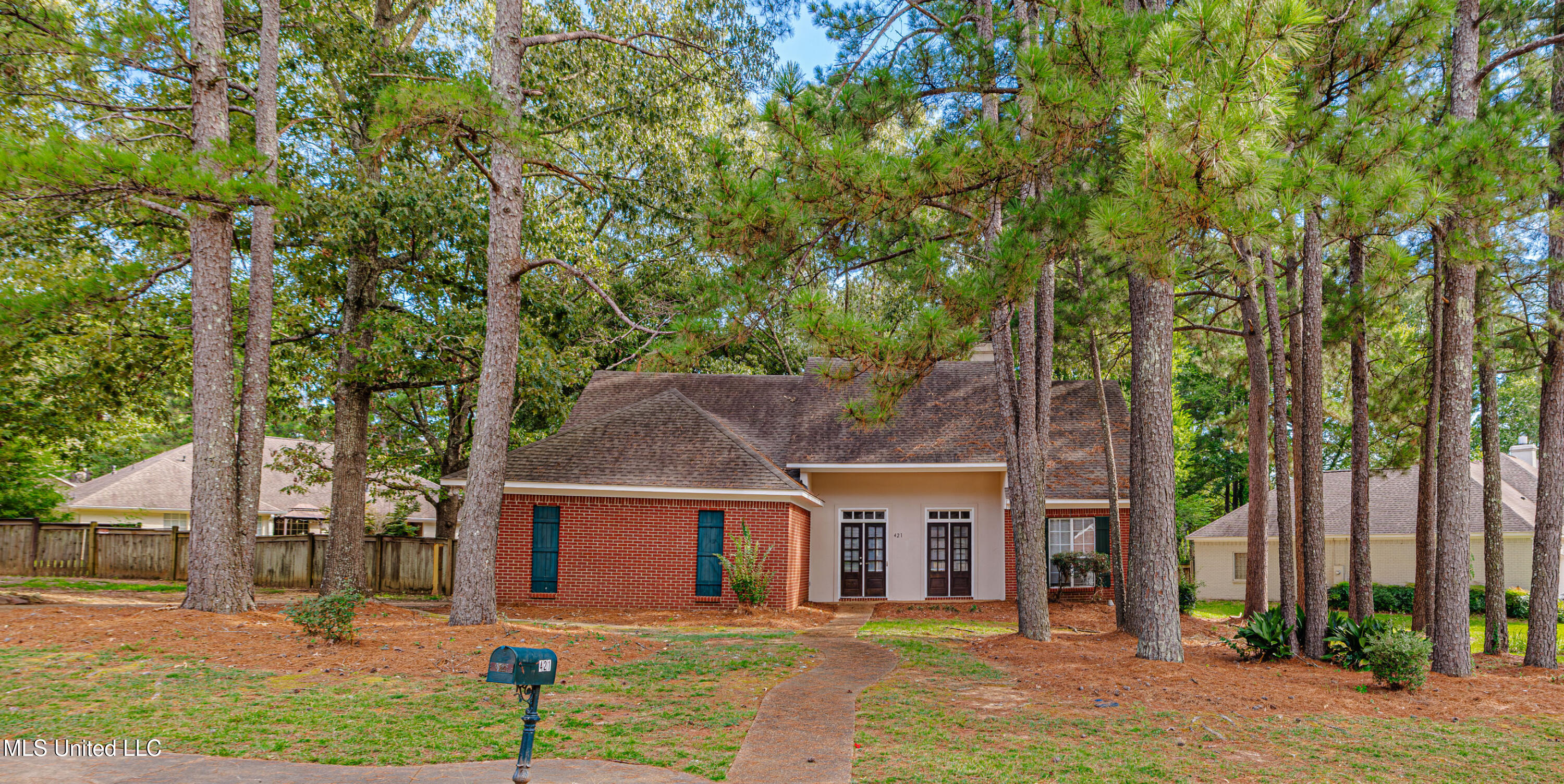 421 Violet Drive Property Photo 1