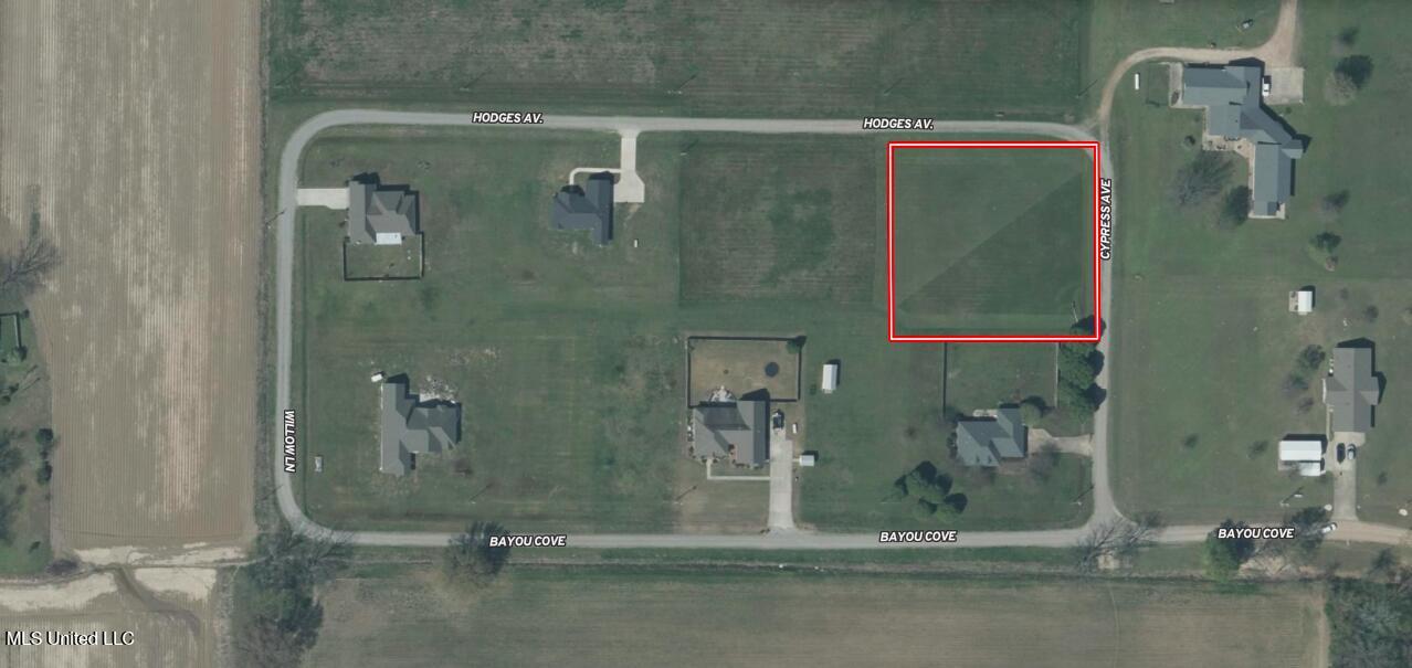 Bayou Cove Estates Property Photo 1