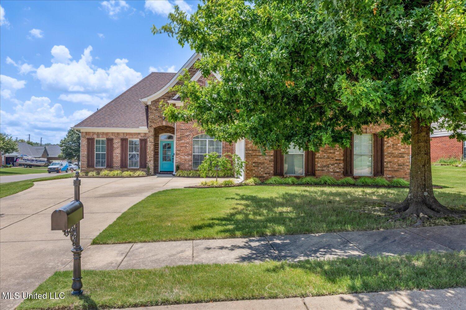 5605 Grey Wolf Drive Property Photo 1