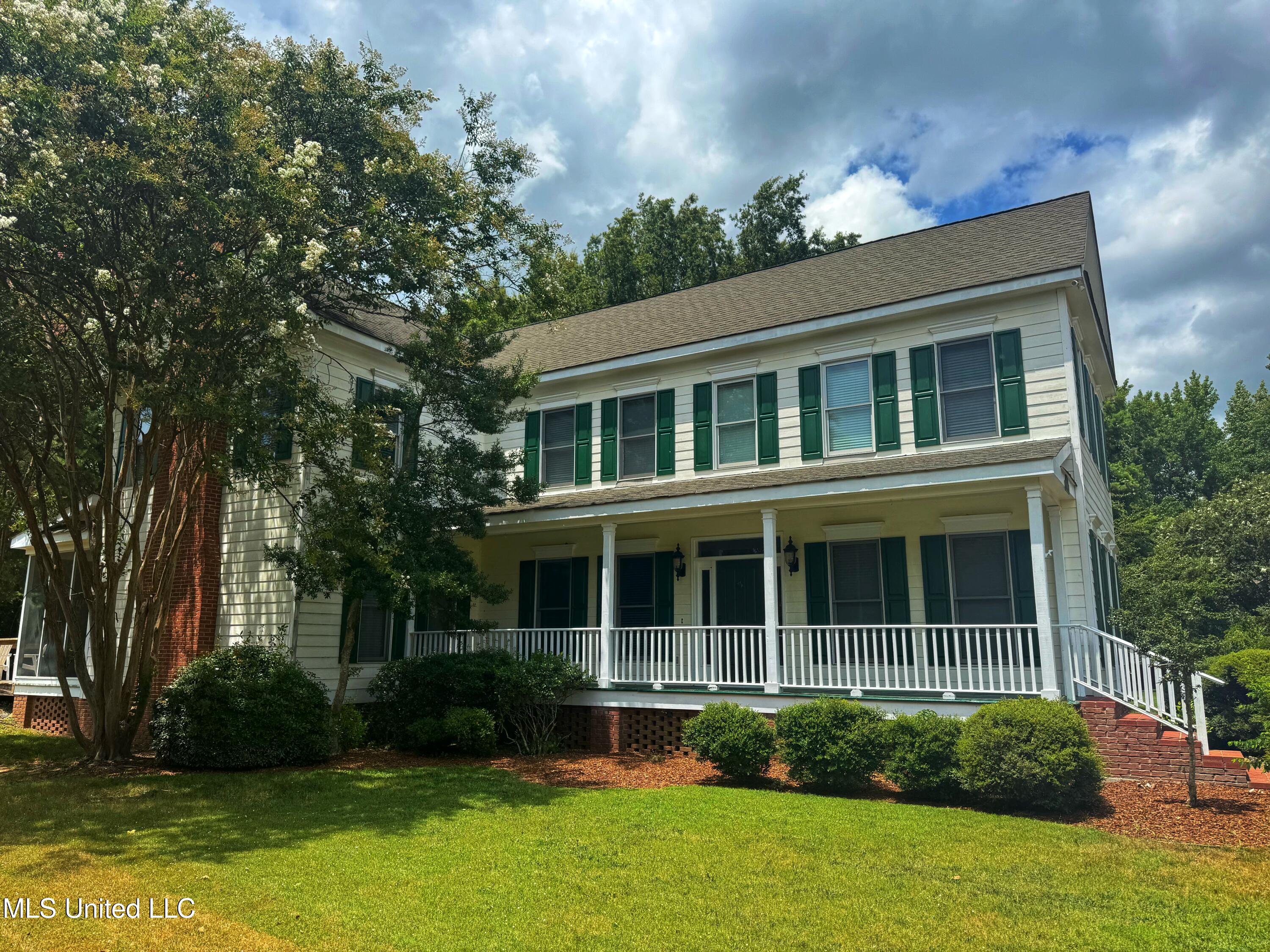 11 Oak Knoll Drive Property Photo 1