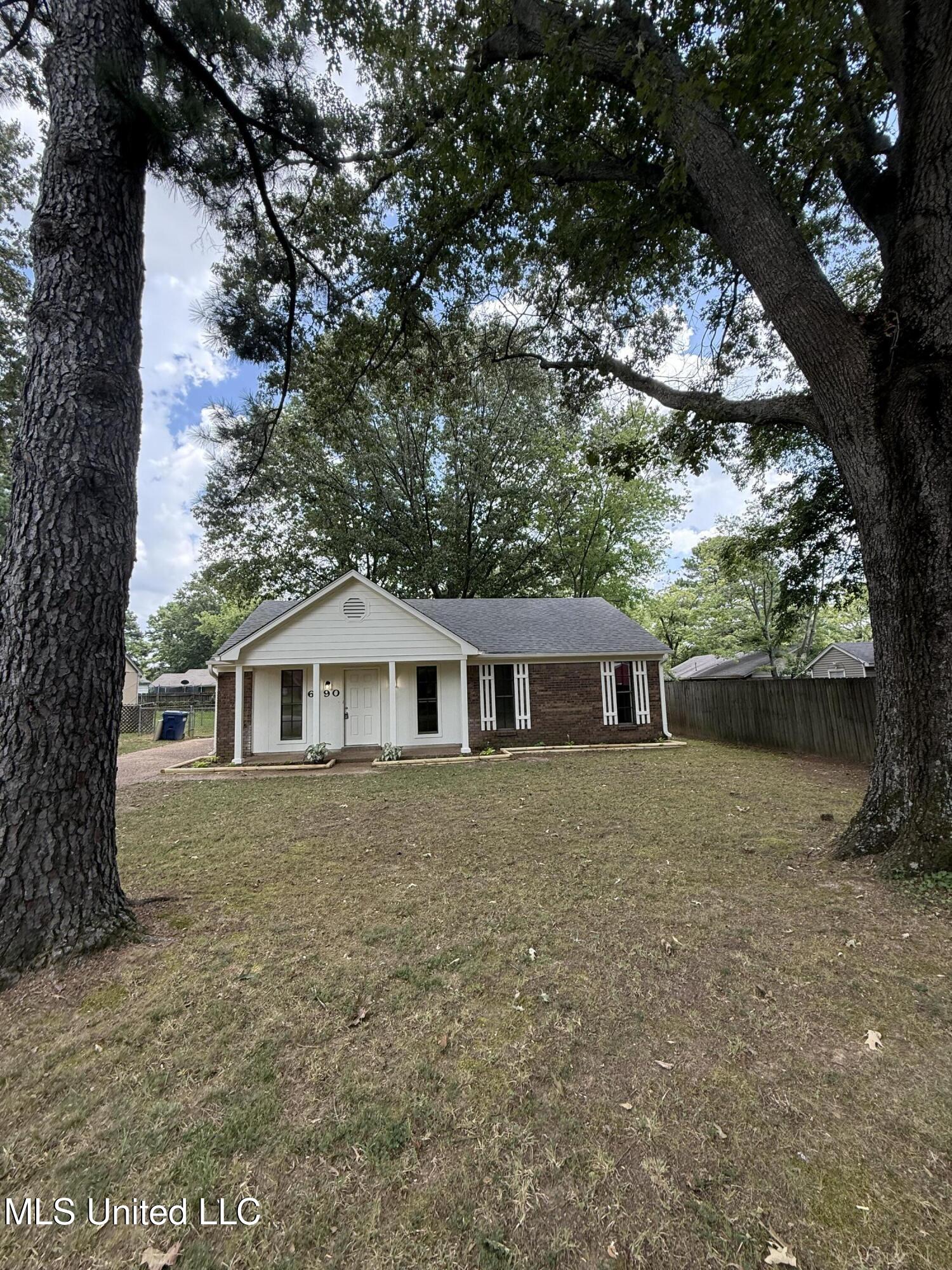 6190 W Carroll Cove Property Photo 1