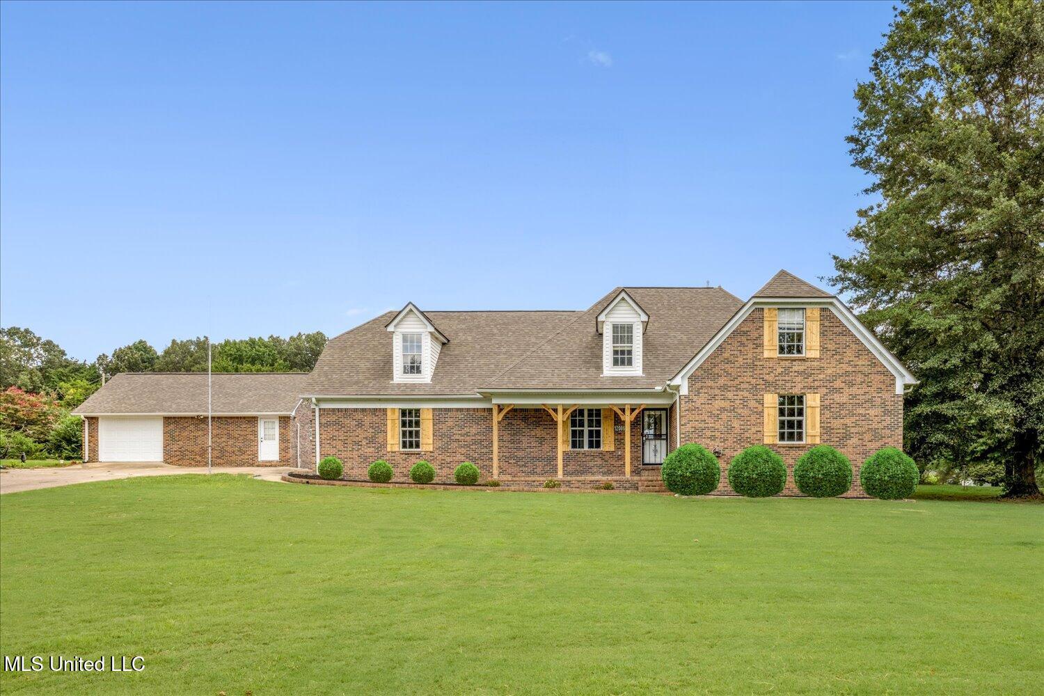 12086 Thompson Drive Property Photo 1