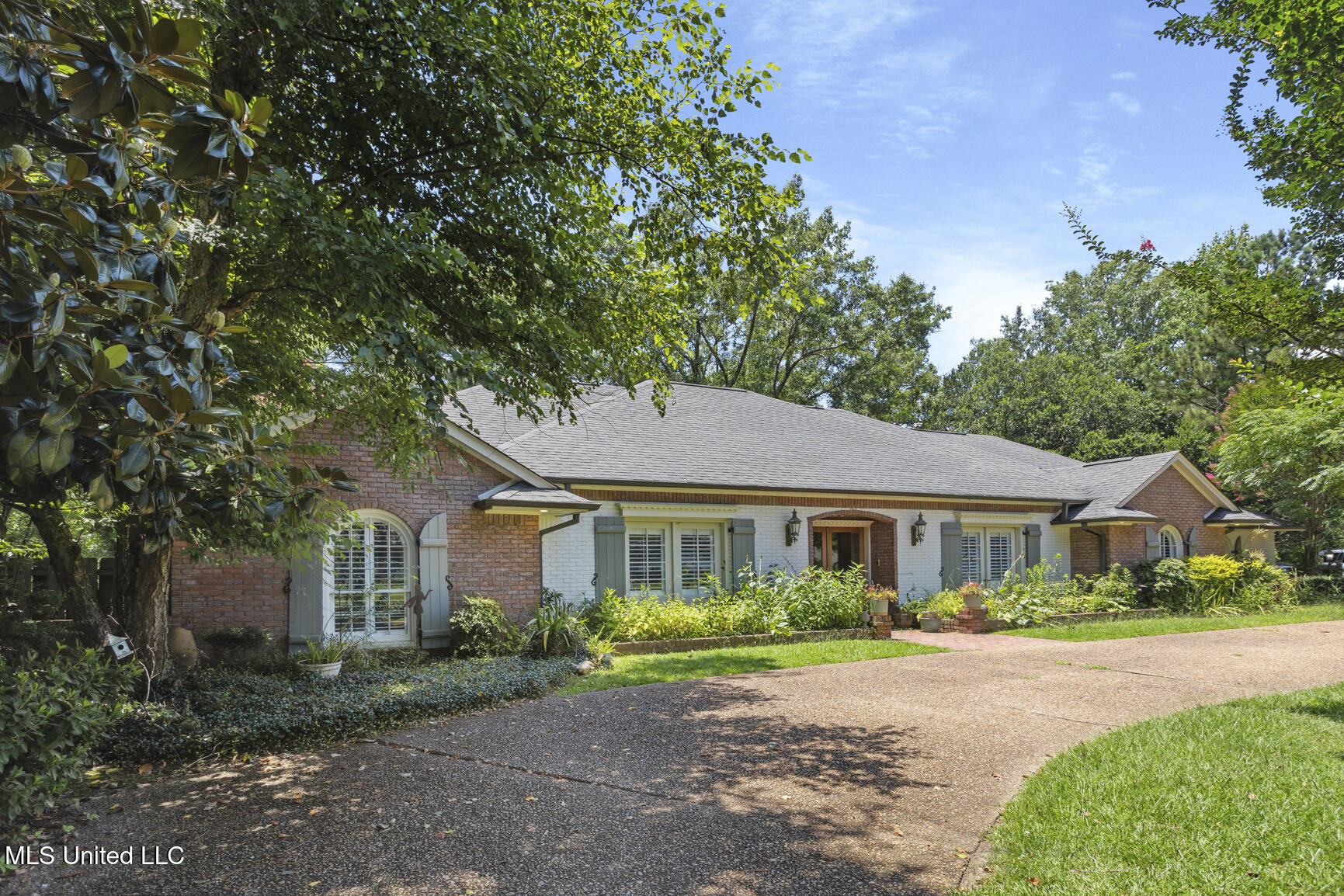 127 Winged Foot Circle Property Photo 5