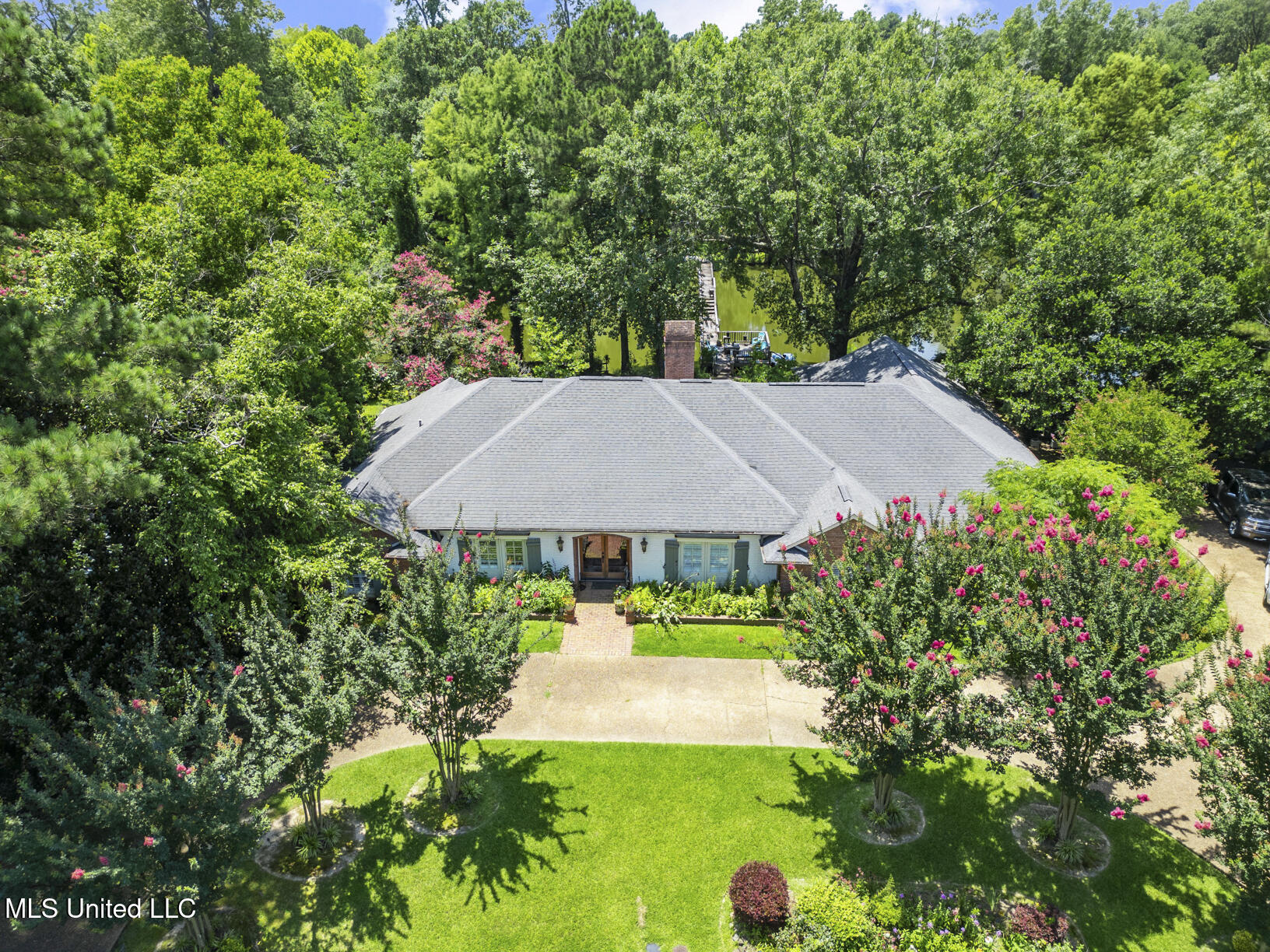 127 Winged Foot Circle Property Photo 8