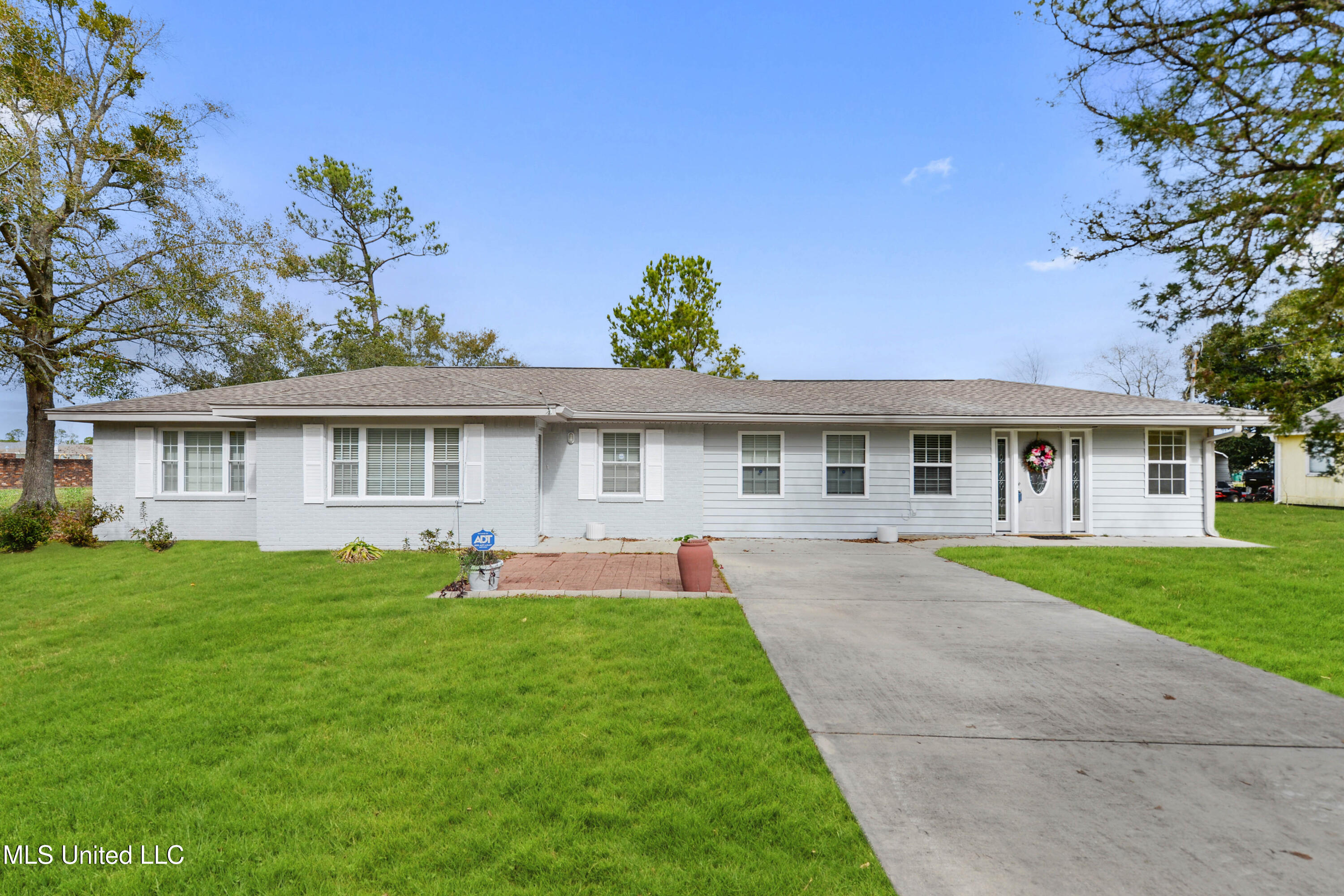 633 Keller Street Property Photo 1