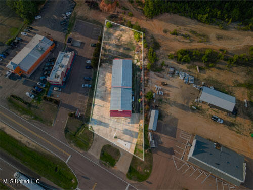 1660 Us-49 Property Photo 1