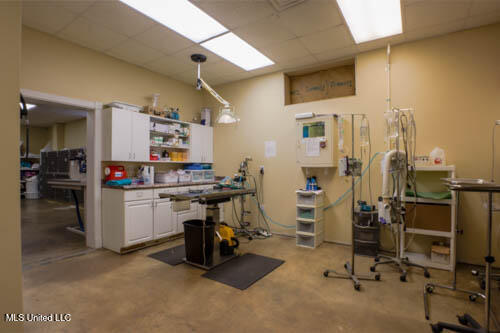 1660 Us-49 Property Photo 18