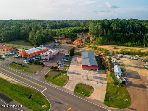 1660 Us-49 Property Photo 25