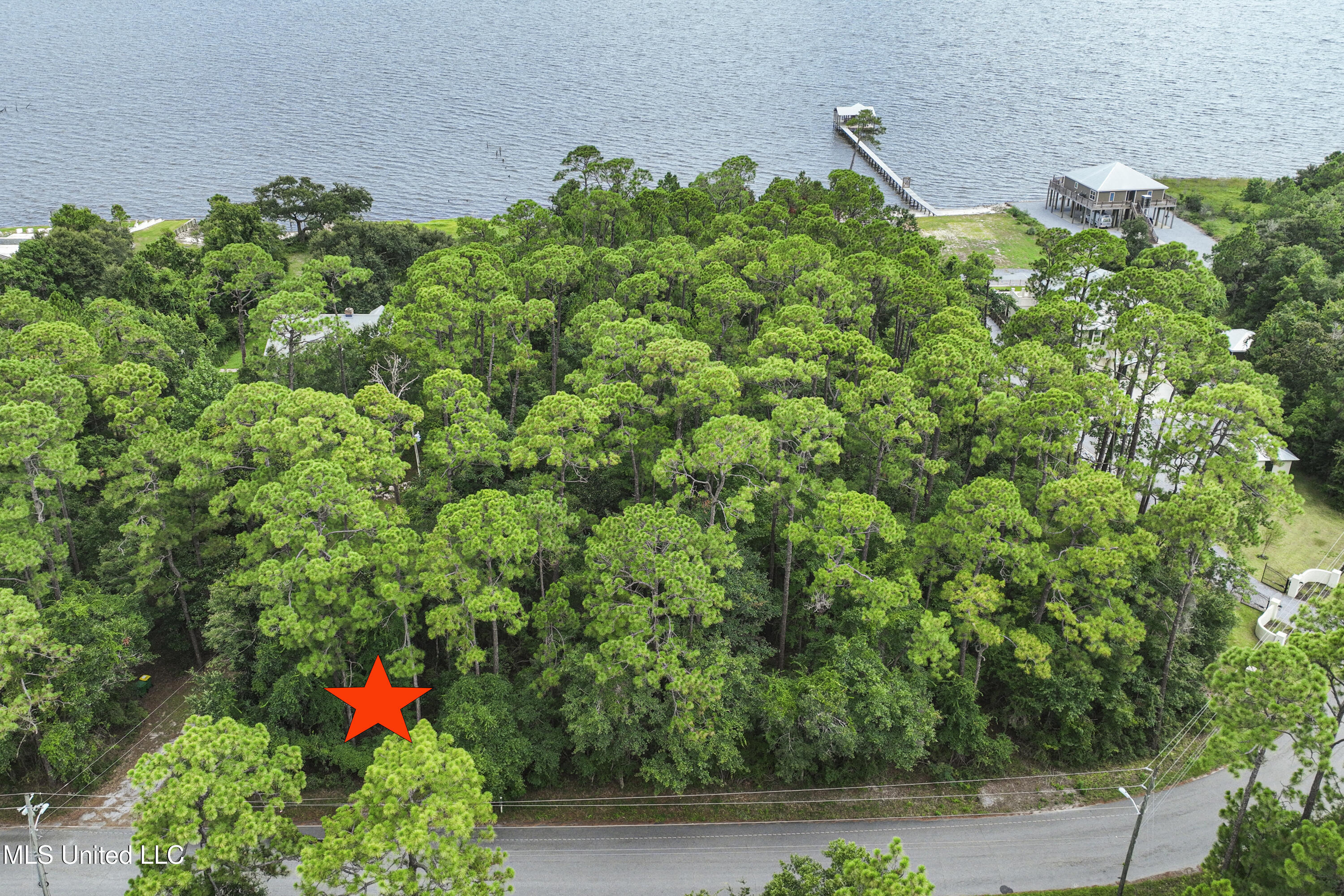 5721 Belle Fontaine Drive Property Photo 12