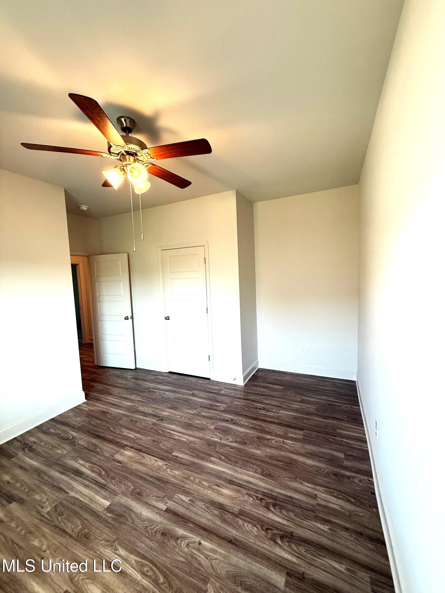 111 Saratoga Springs Property Photo 9