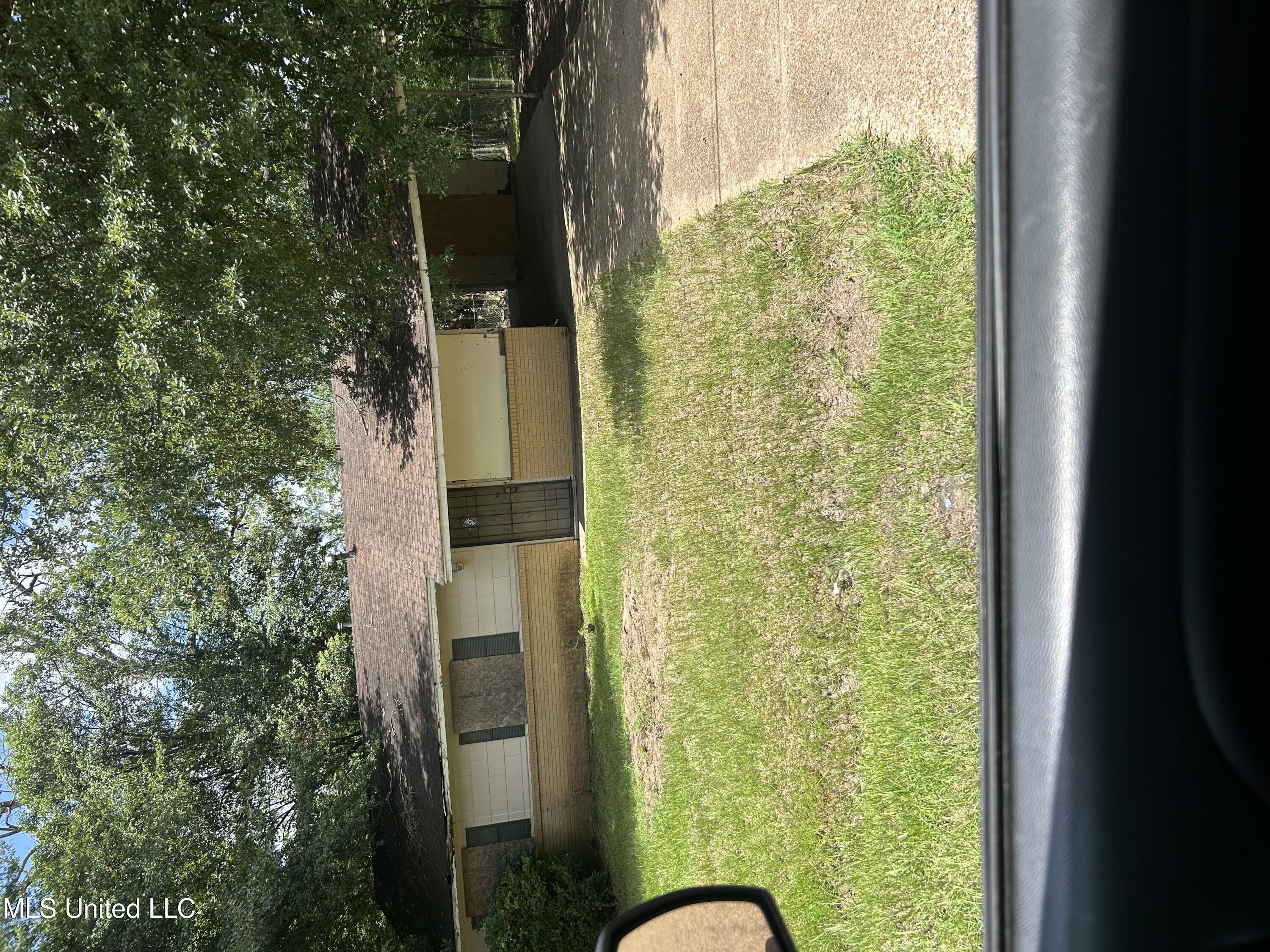 2955 Greenview Drive Property Photo 1