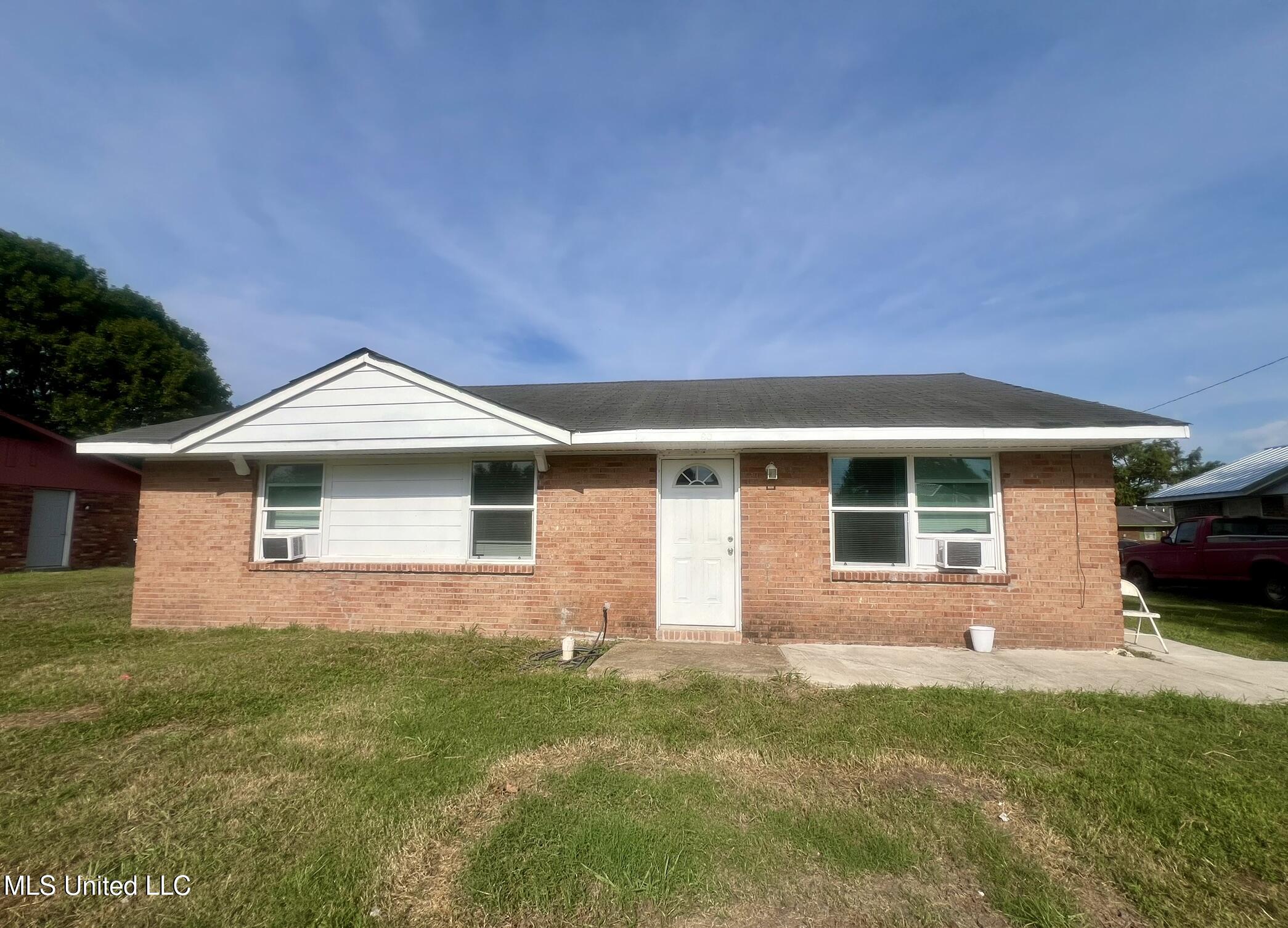 80 Eastmoor Circle Property Photo 1