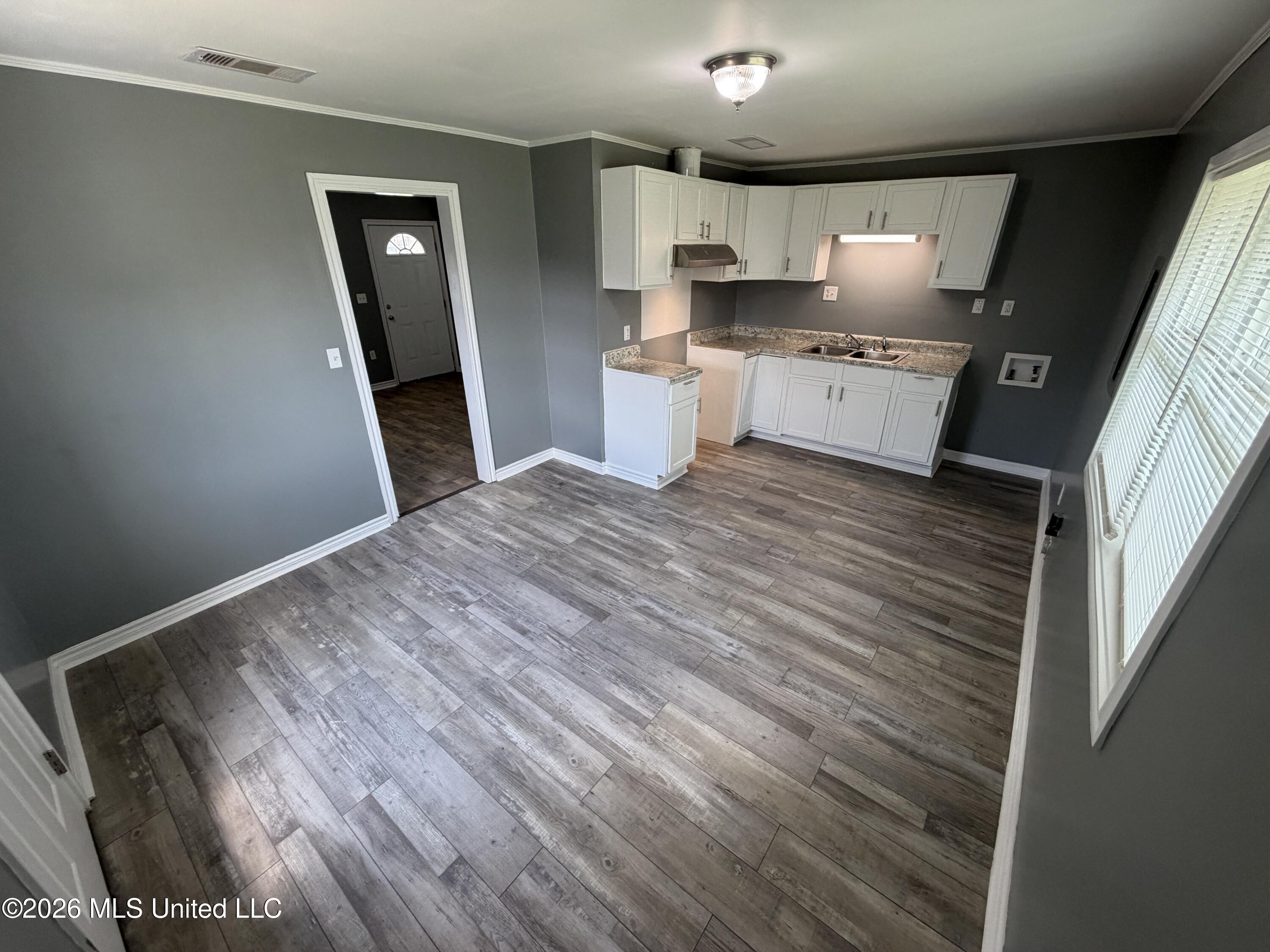 80 Eastmoor Circle Property Photo 2