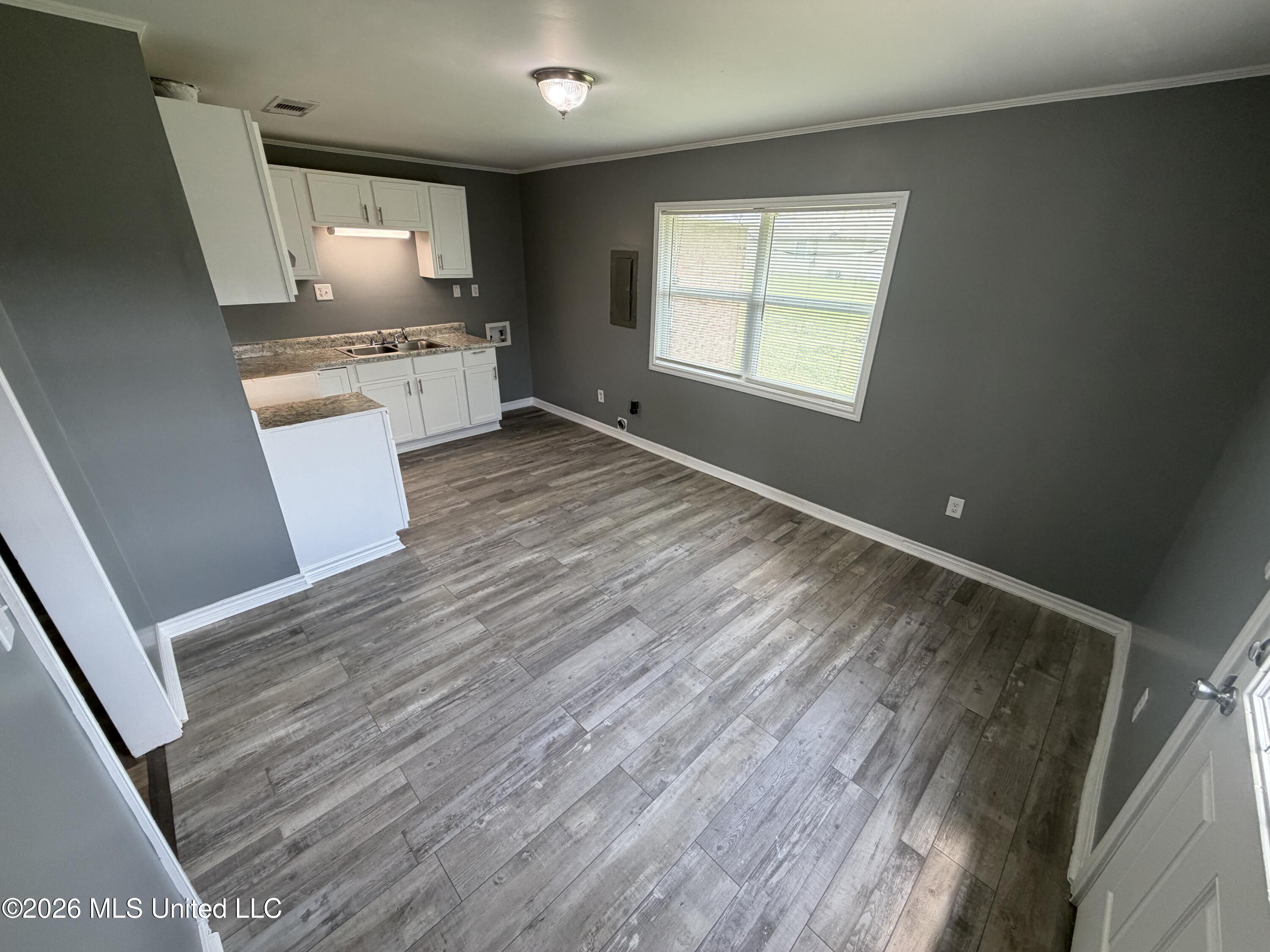 80 Eastmoor Circle Property Photo 3