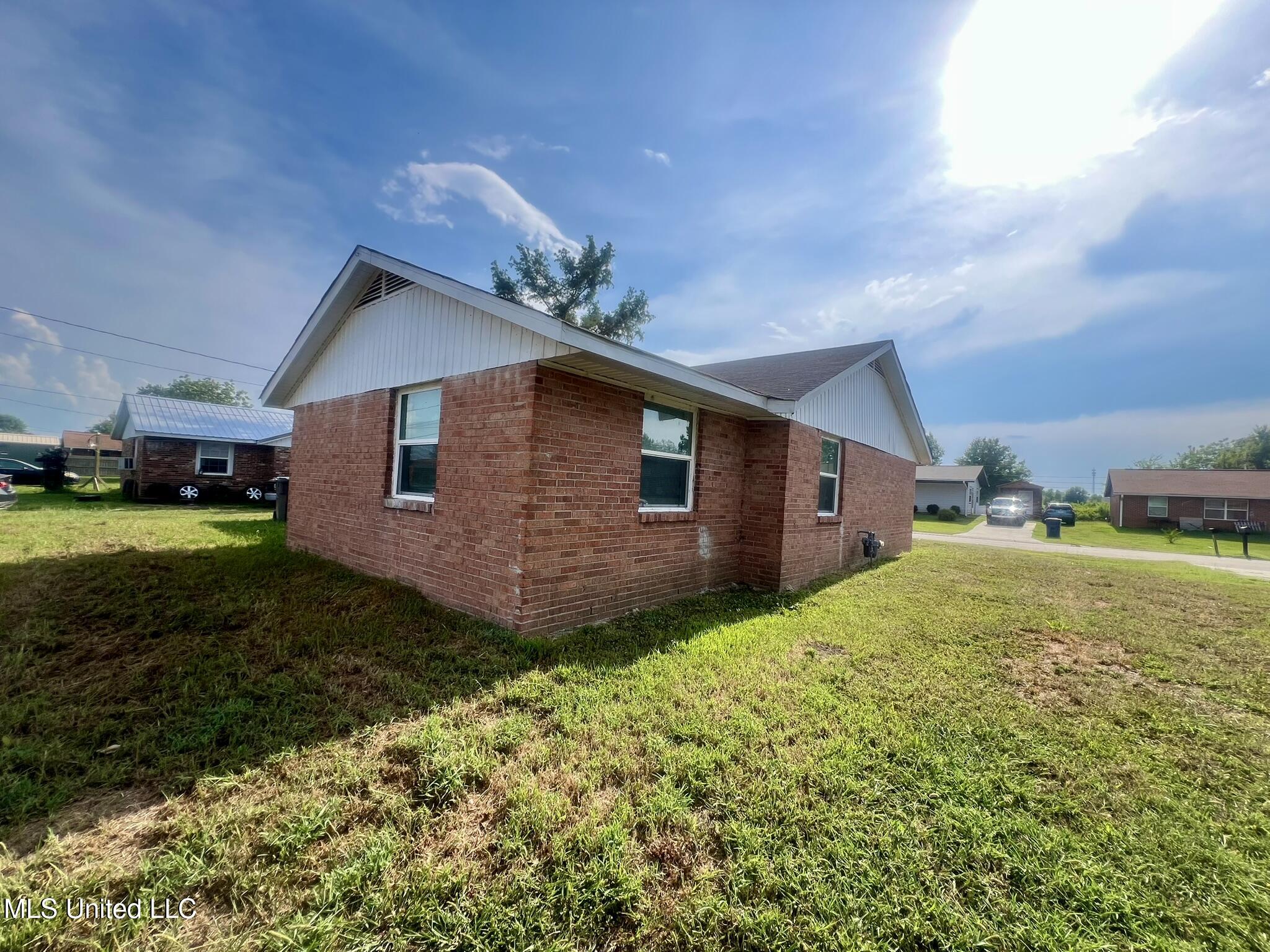 80 Eastmoor Circle Property Photo 12