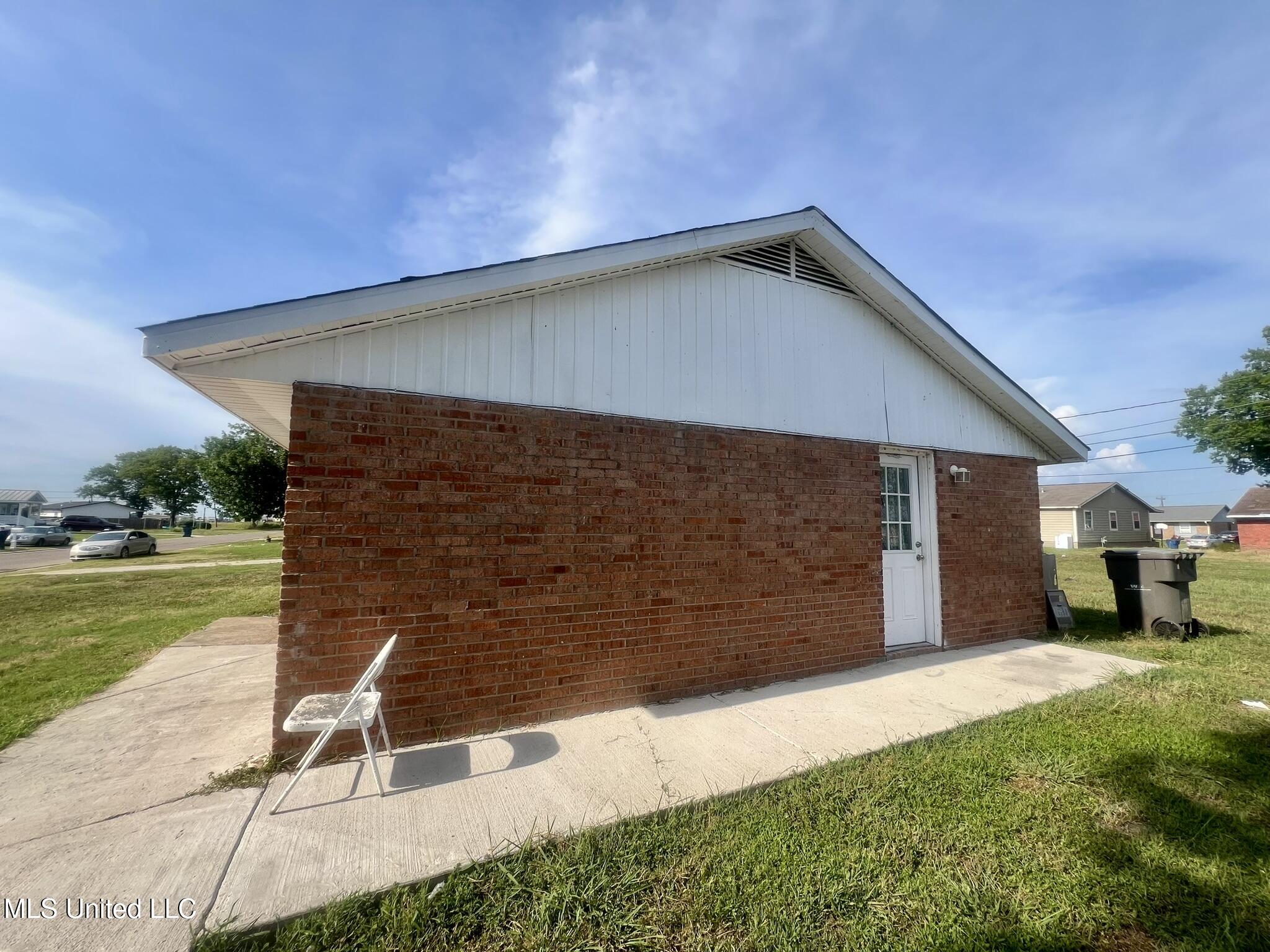 80 Eastmoor Circle Property Photo 14