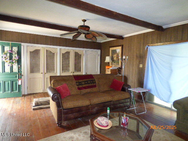 206 Pine Street Property Photo 3