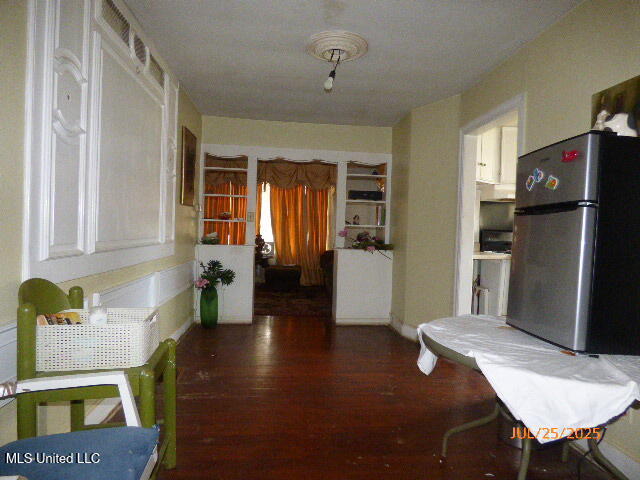 206 Pine Street Property Photo 4