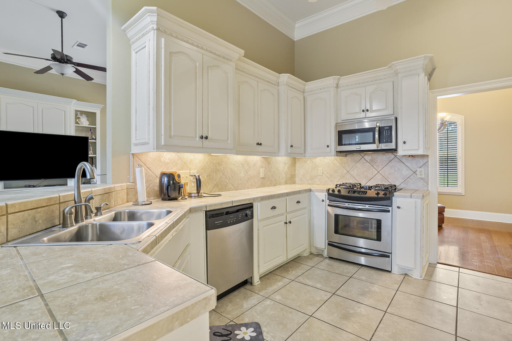 124 Ashbrooke Boulevard Property Photo 11