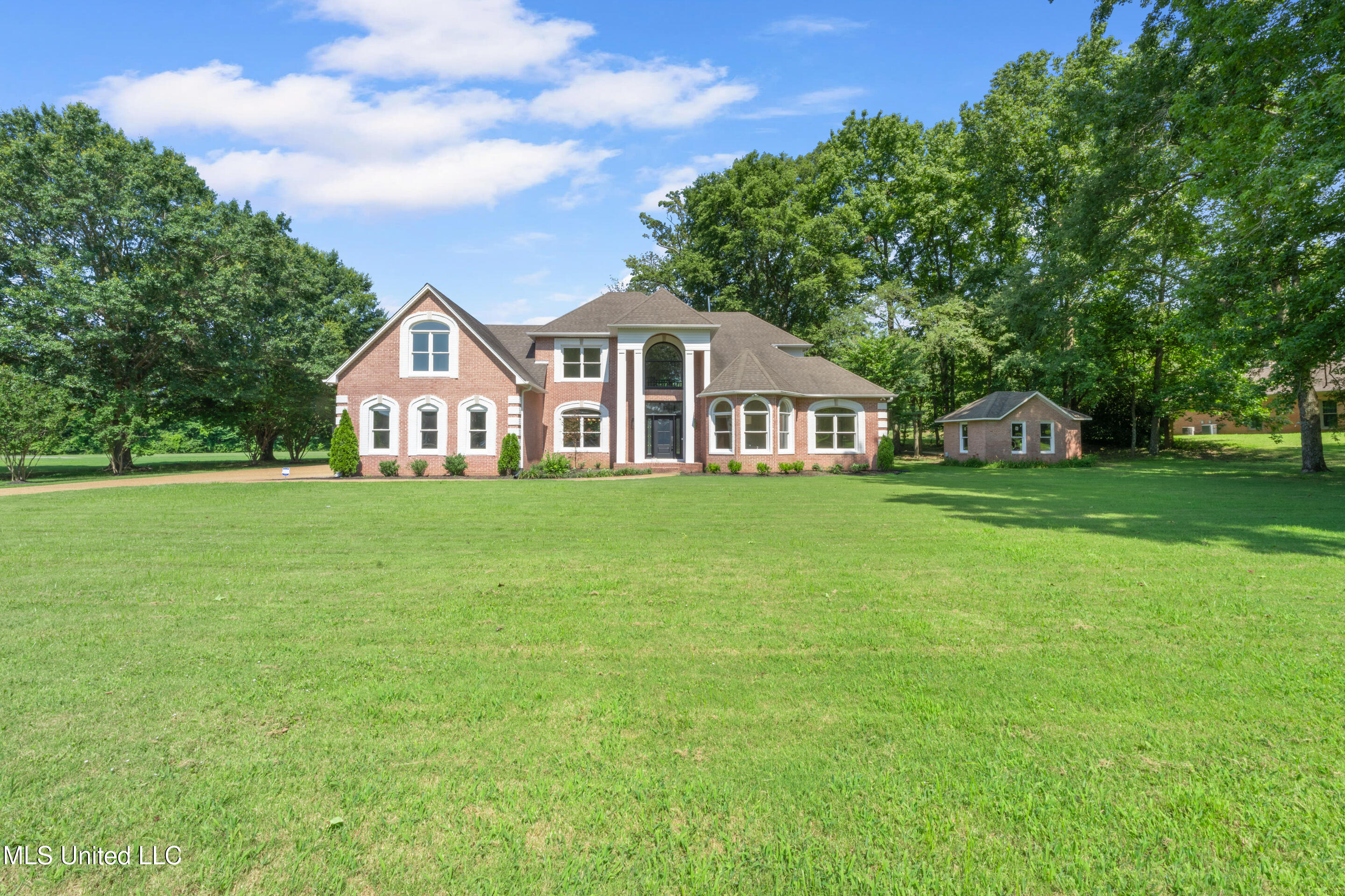5035 Saint Andrews Cove Property Photo 1