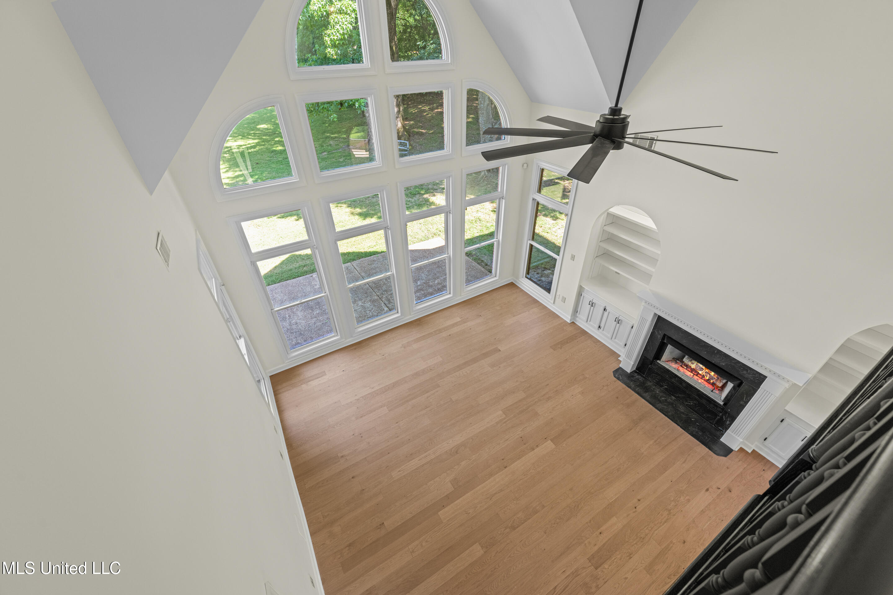 5035 Saint Andrews Cove Property Photo 15