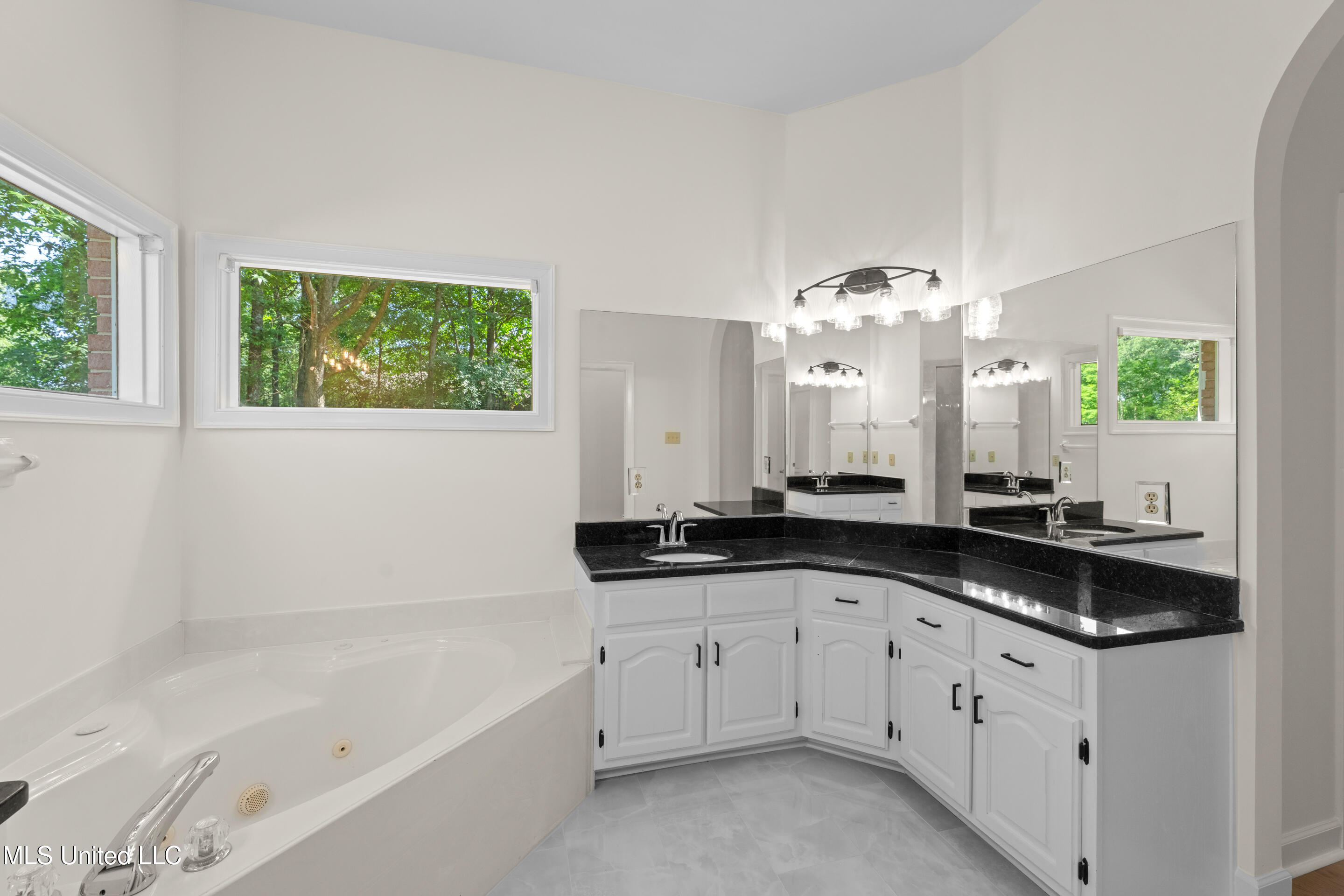 5035 Saint Andrews Cove Property Photo 18