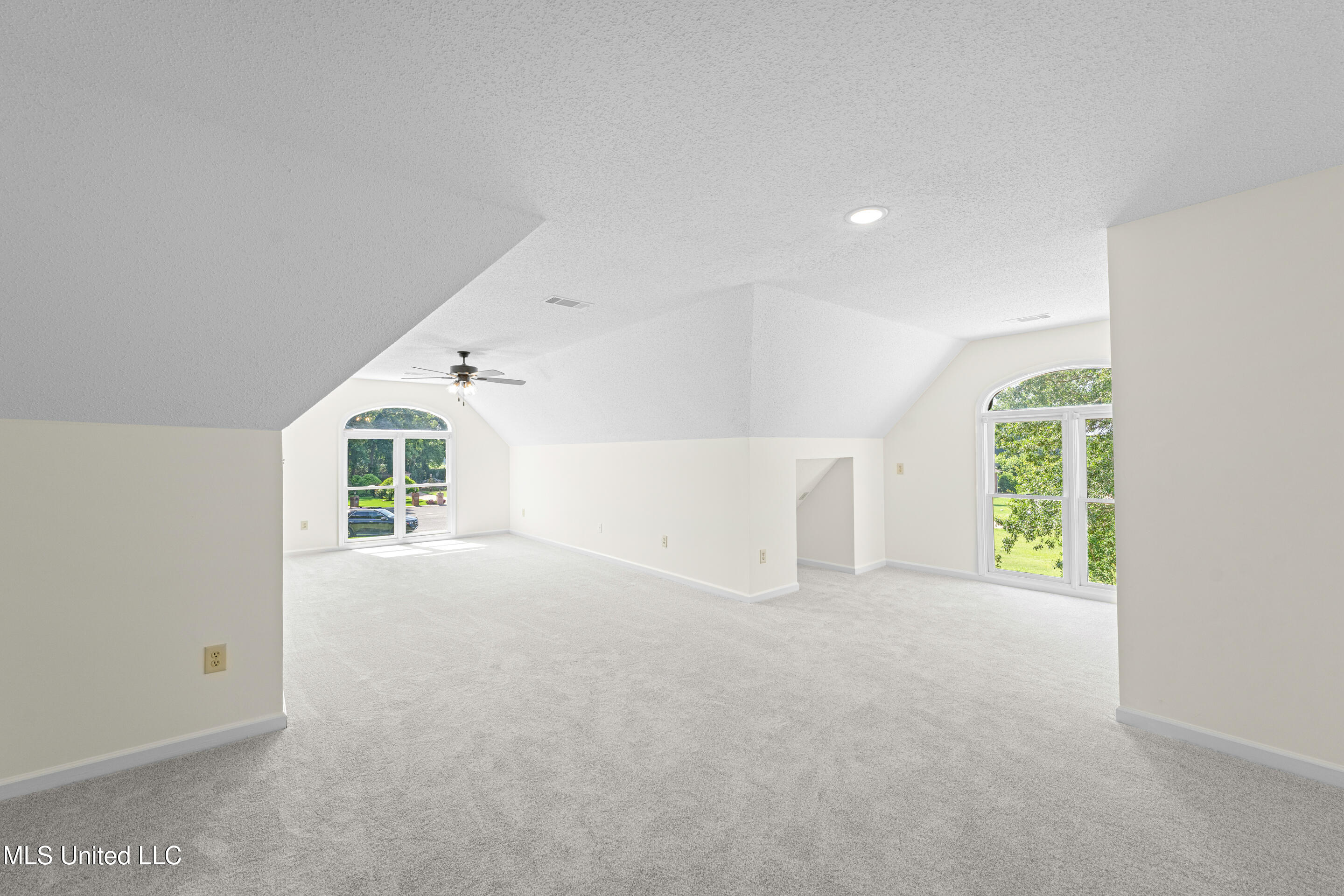 5035 Saint Andrews Cove Property Photo 28