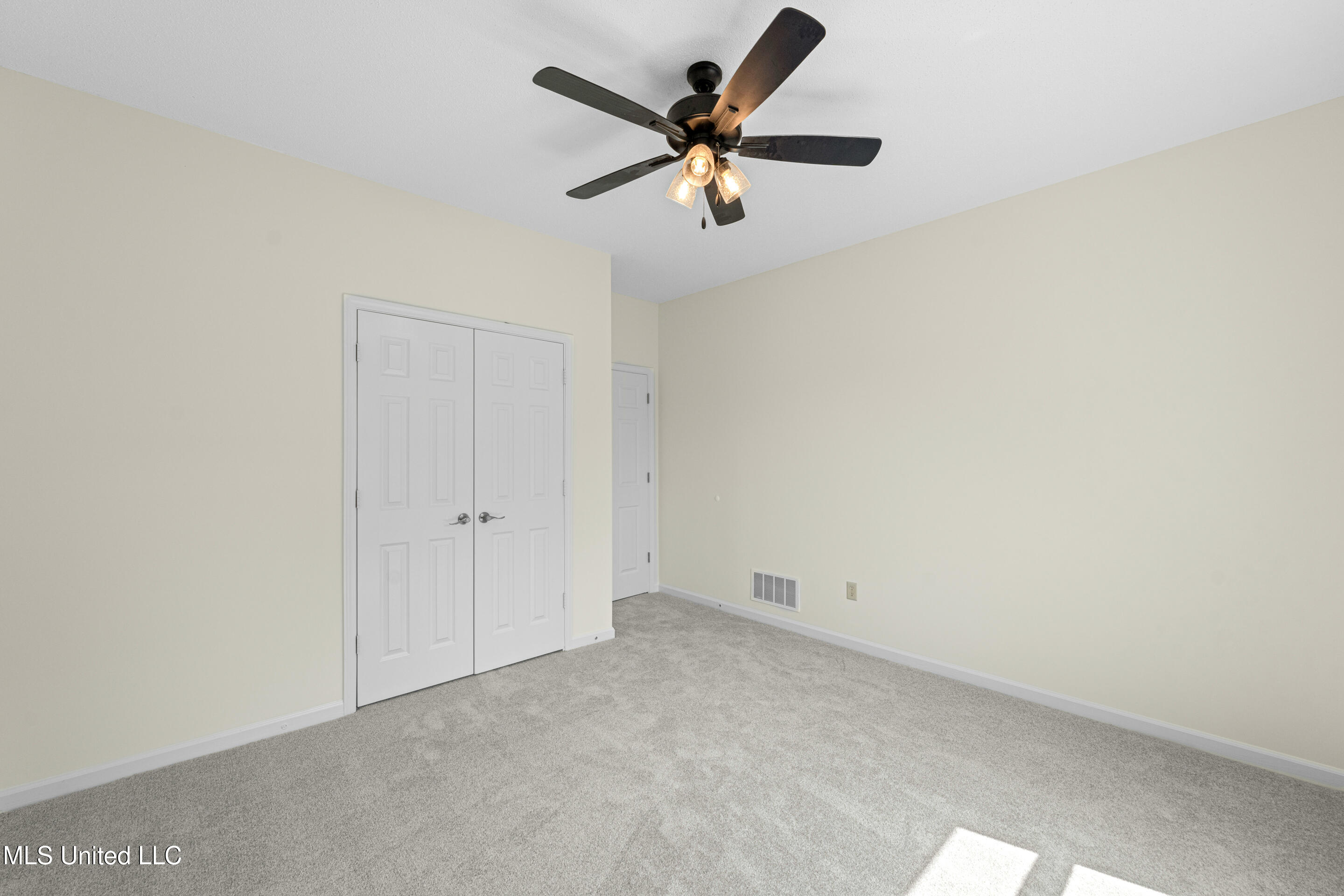 5035 Saint Andrews Cove Property Photo 32