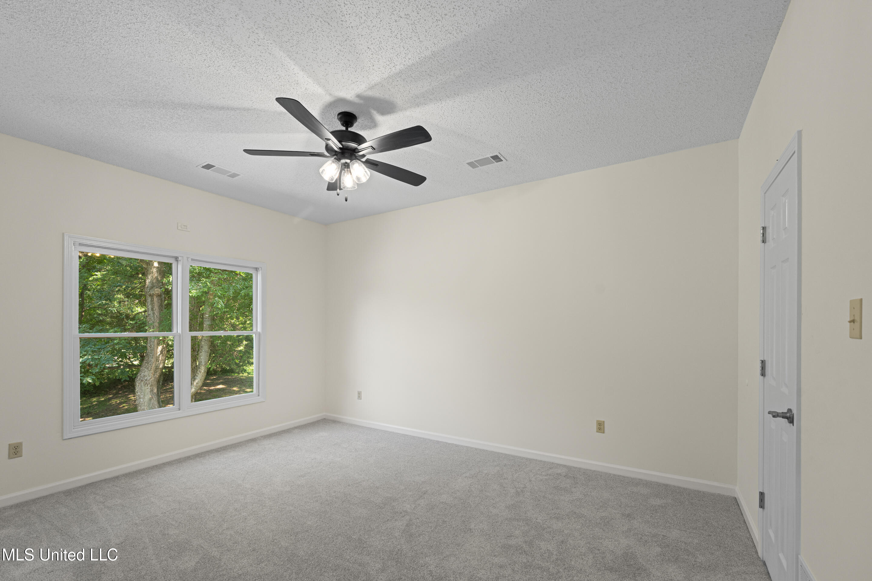 5035 Saint Andrews Cove Property Photo 34