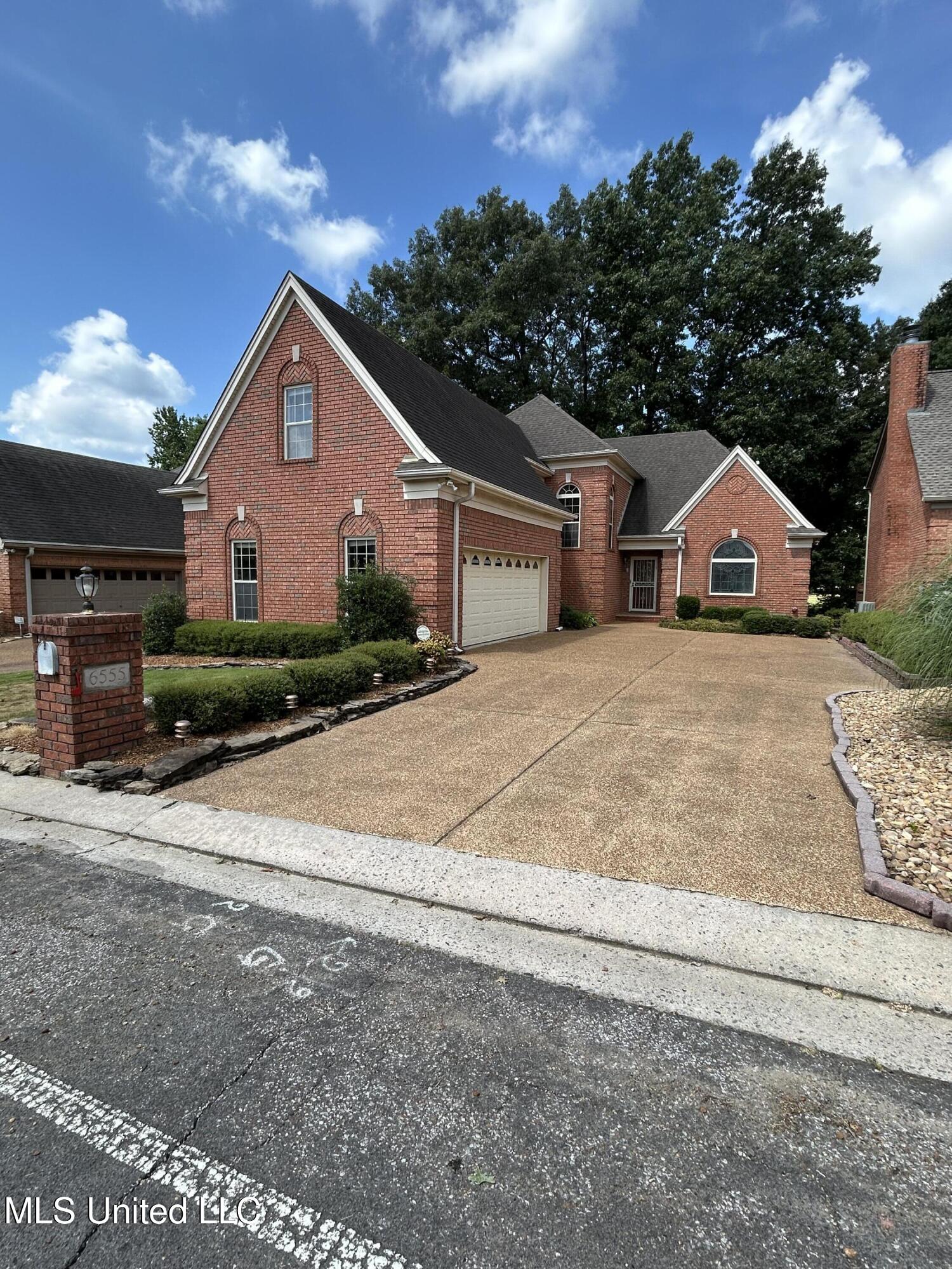 6555 Masters Drive Property Photo 1