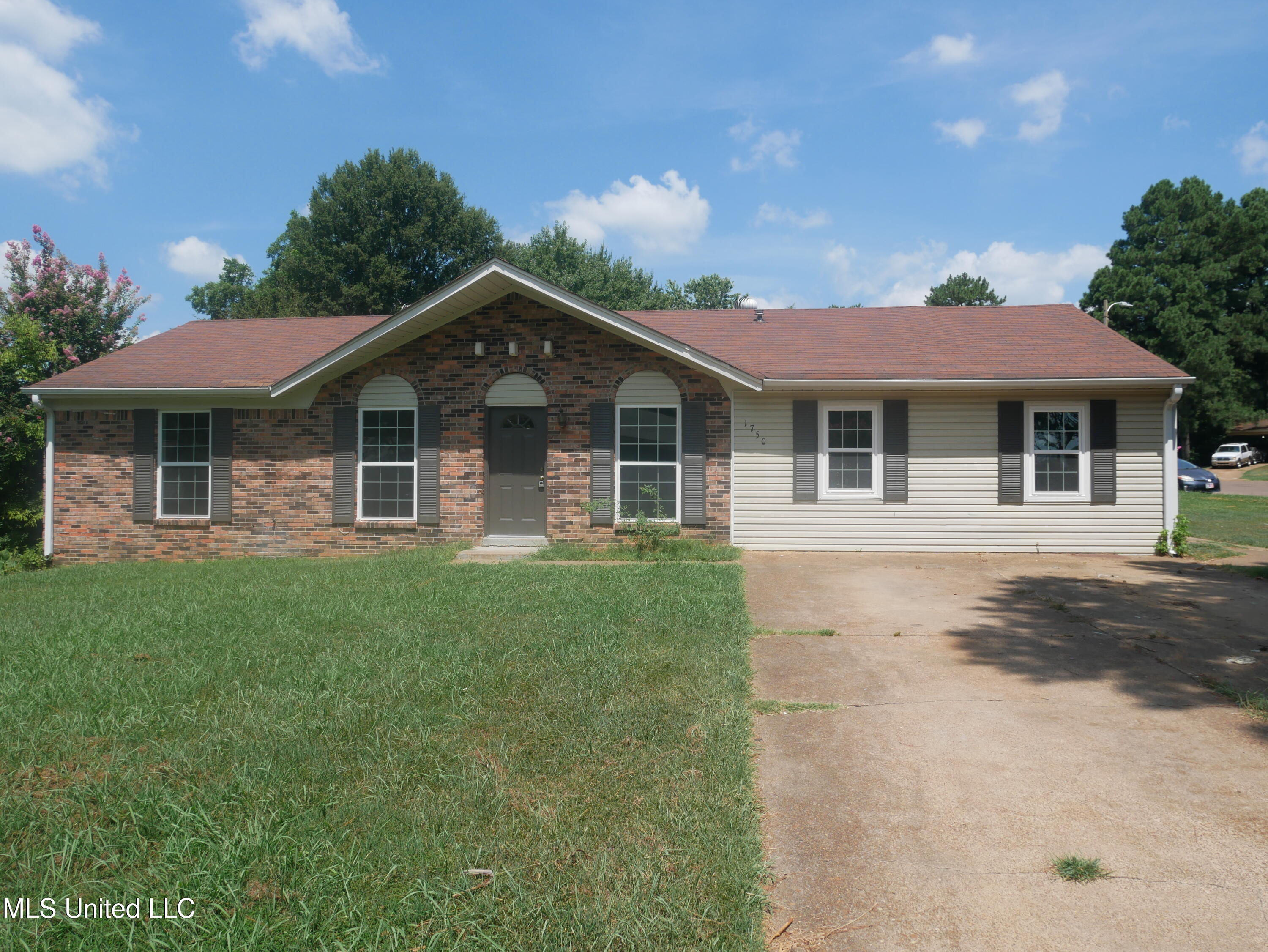 1750 Brown Cove Property Photo 1