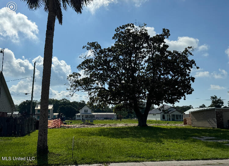 196 Markham Drive Property Photo 1