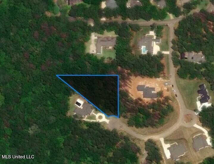 922 Brookhollow Court Property Photo 11