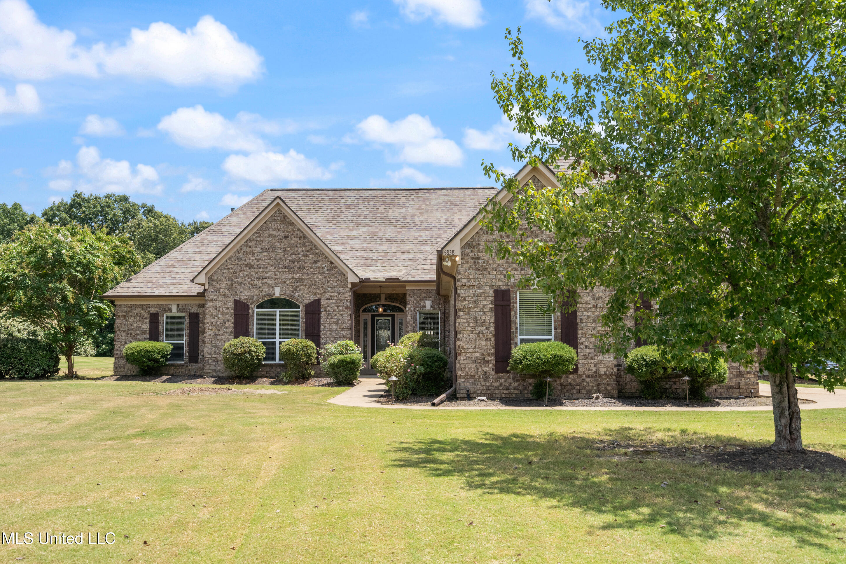 5838 Slocum Trail Property Photo 1