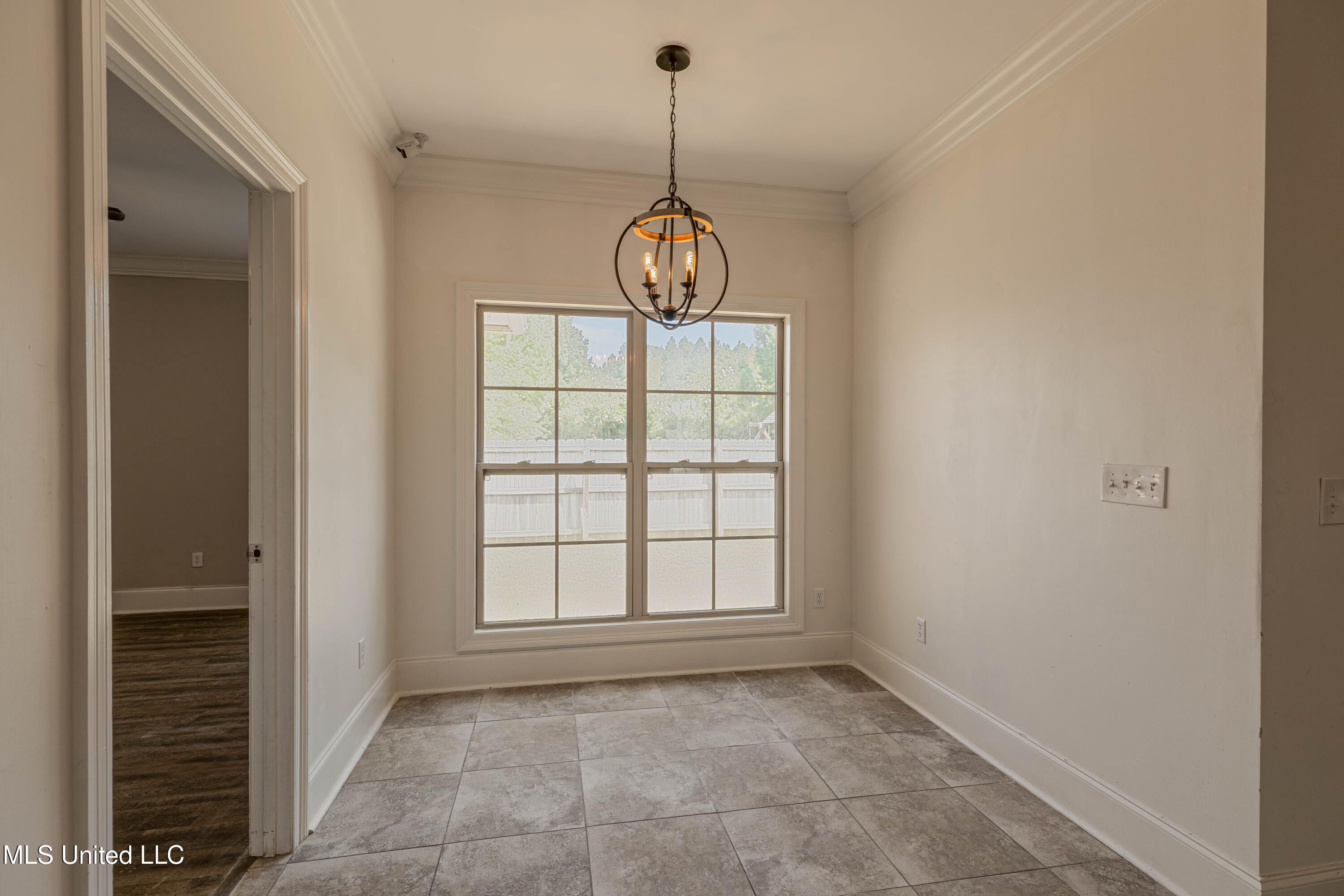 402 Montrose Place Property Photo 17