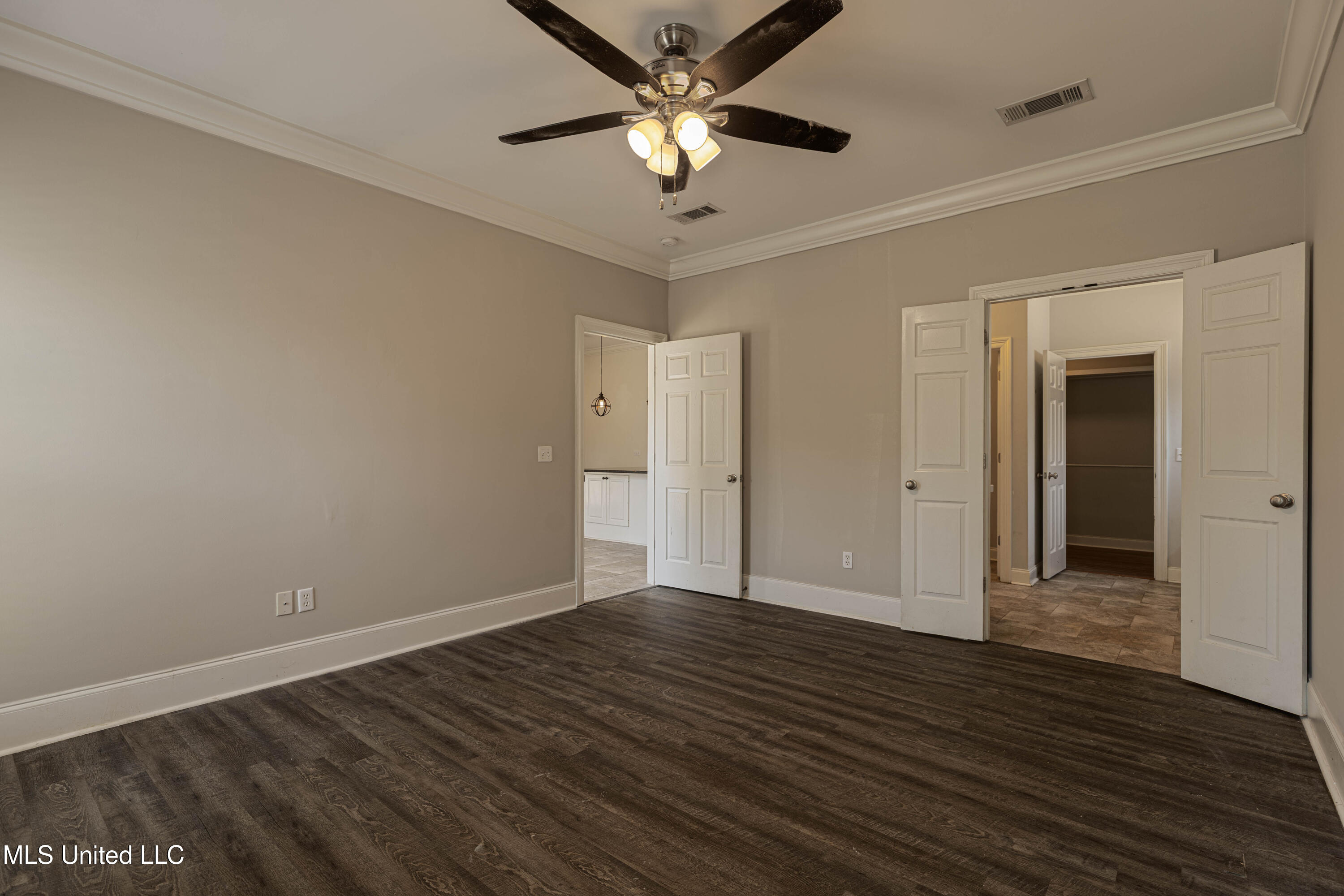 402 Montrose Place Property Photo 22