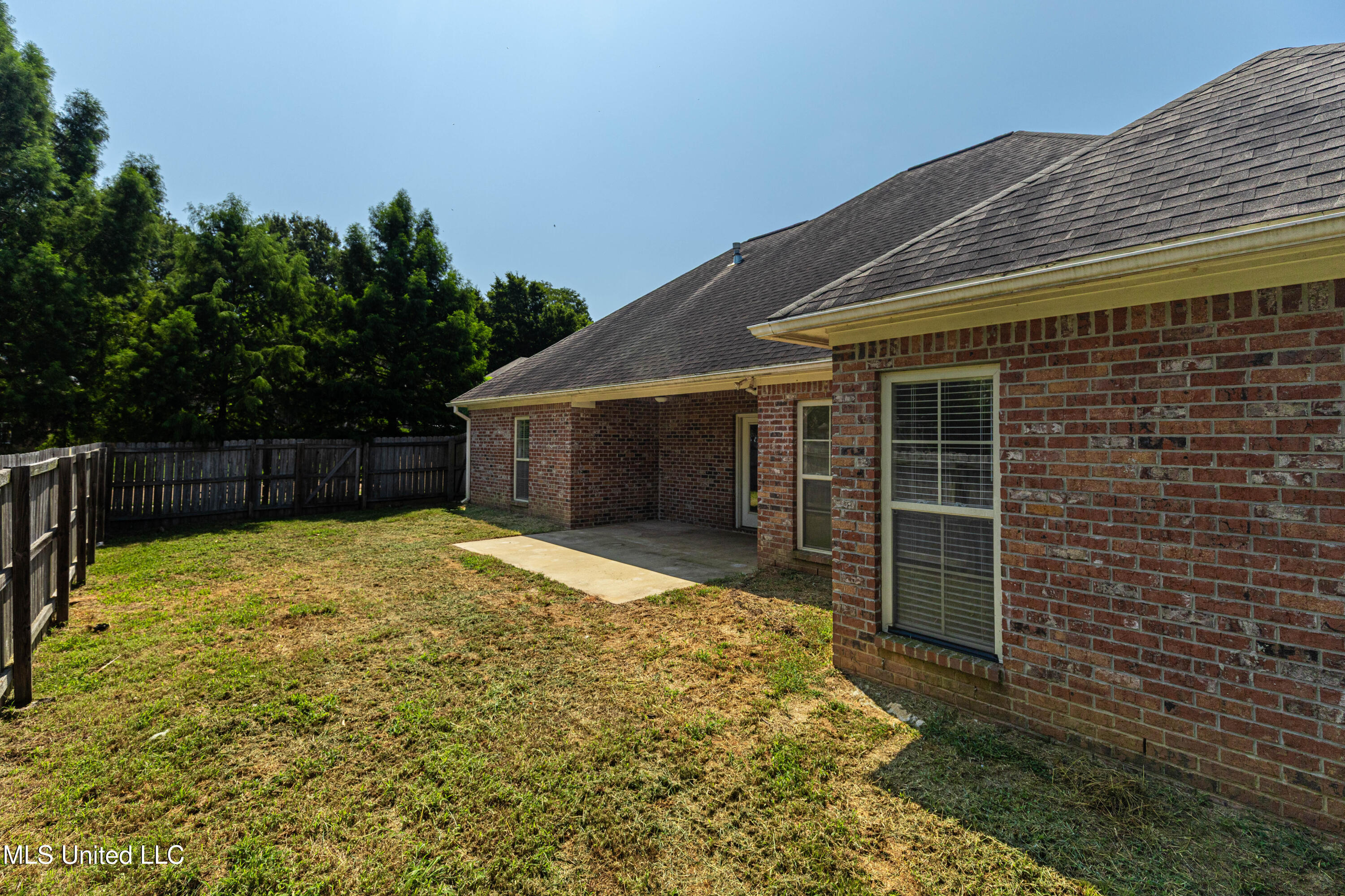402 Montrose Place Property Photo 45