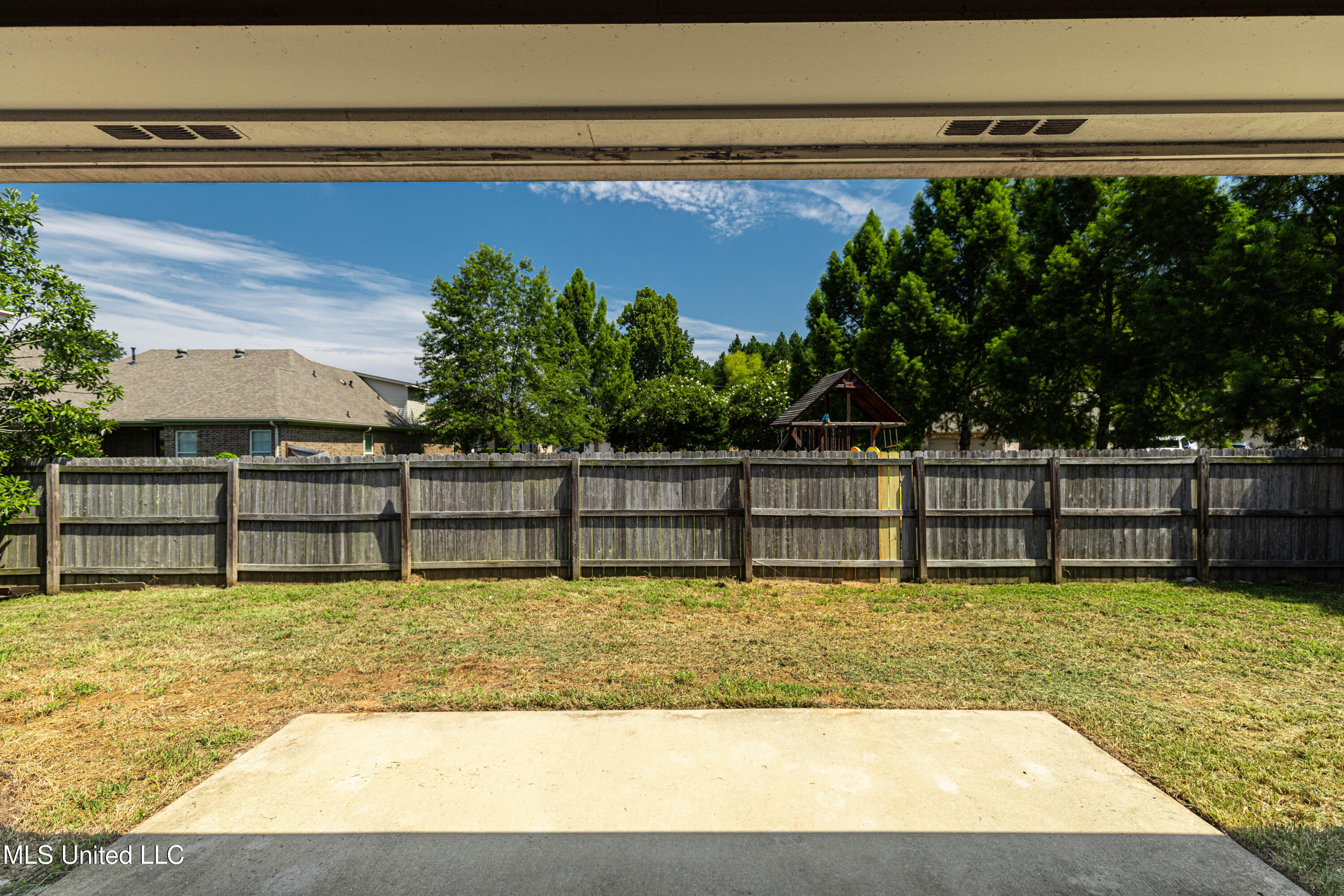 402 Montrose Place Property Photo 46