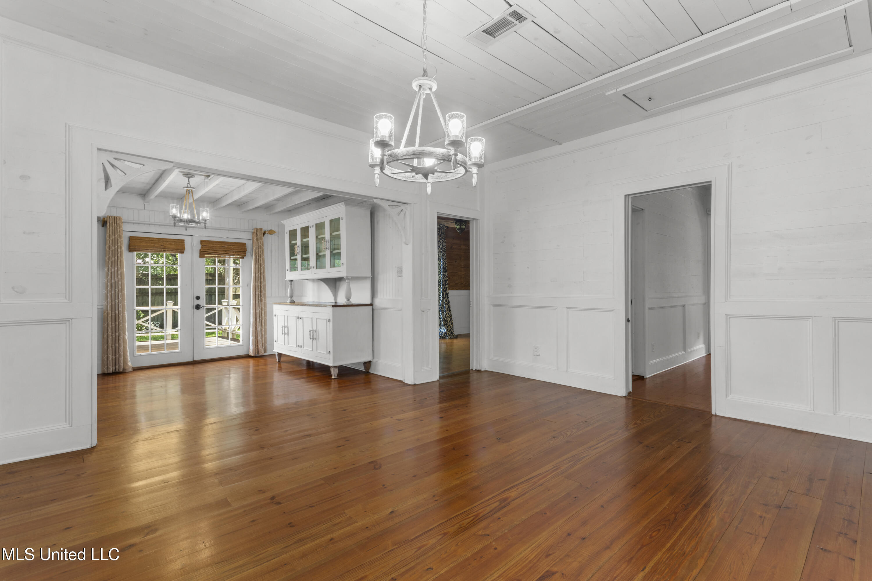 1622 Henderson Avenue Property Photo 17