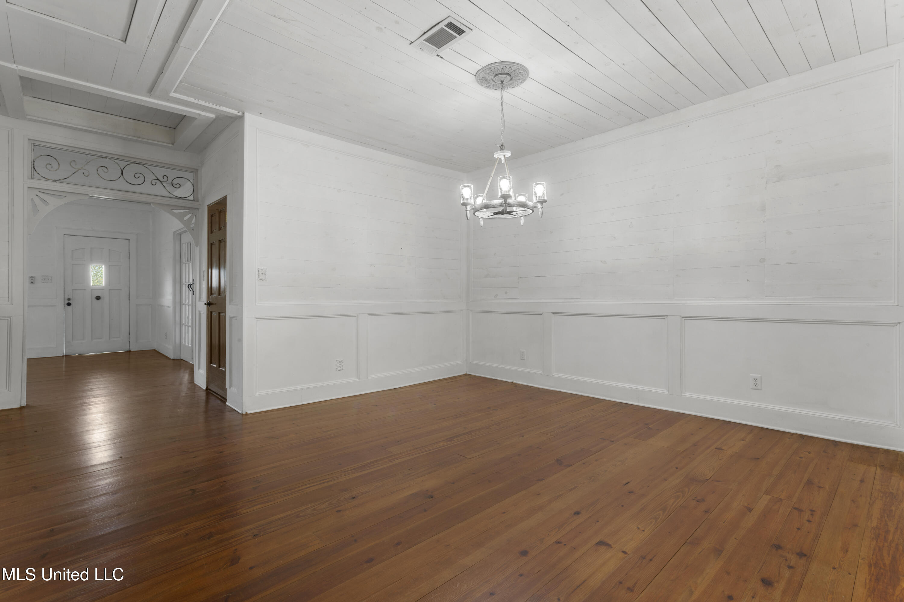 1622 Henderson Avenue Property Photo 18