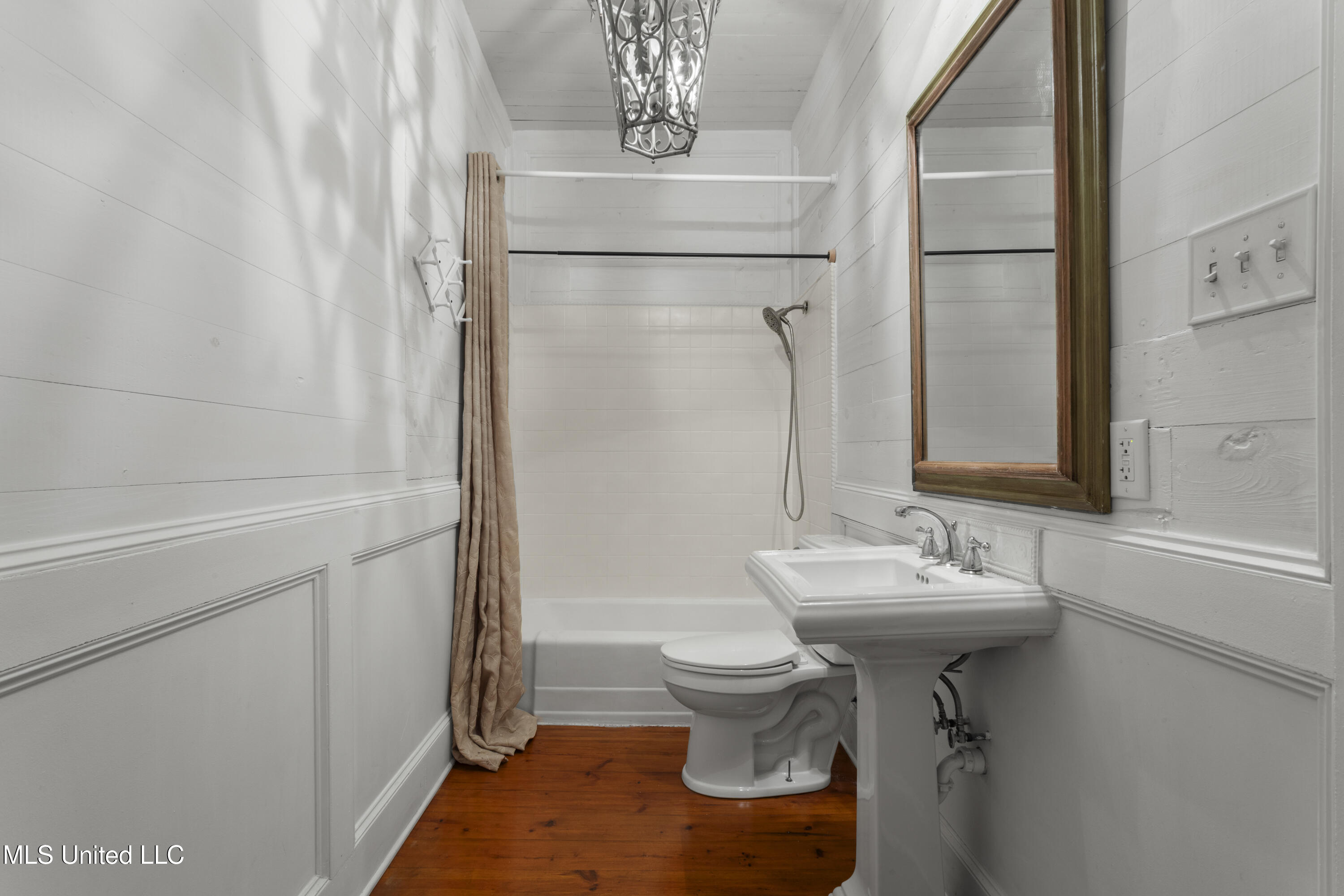 1622 Henderson Avenue Property Photo 29