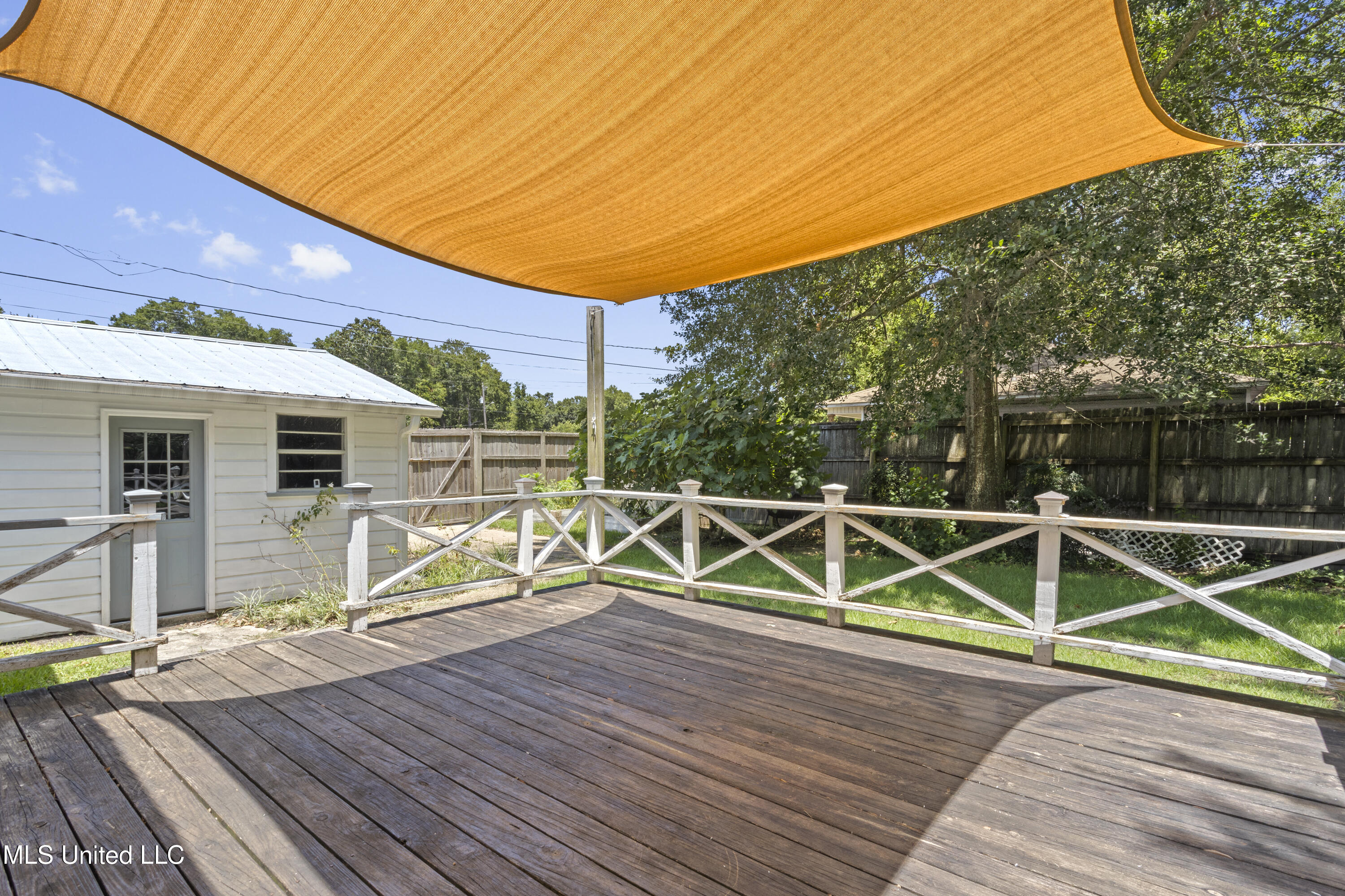 1622 Henderson Avenue Property Photo 43