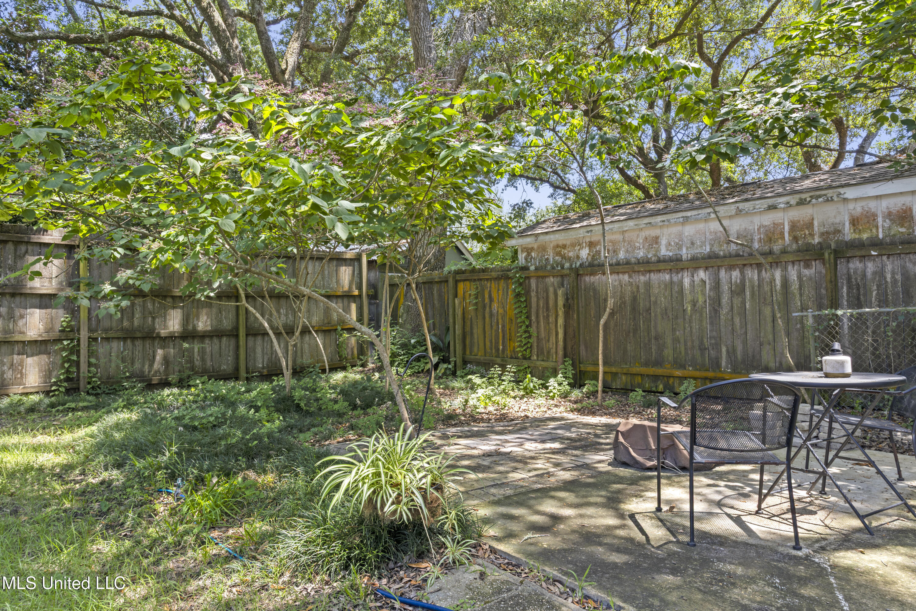 1622 Henderson Avenue Property Photo 47