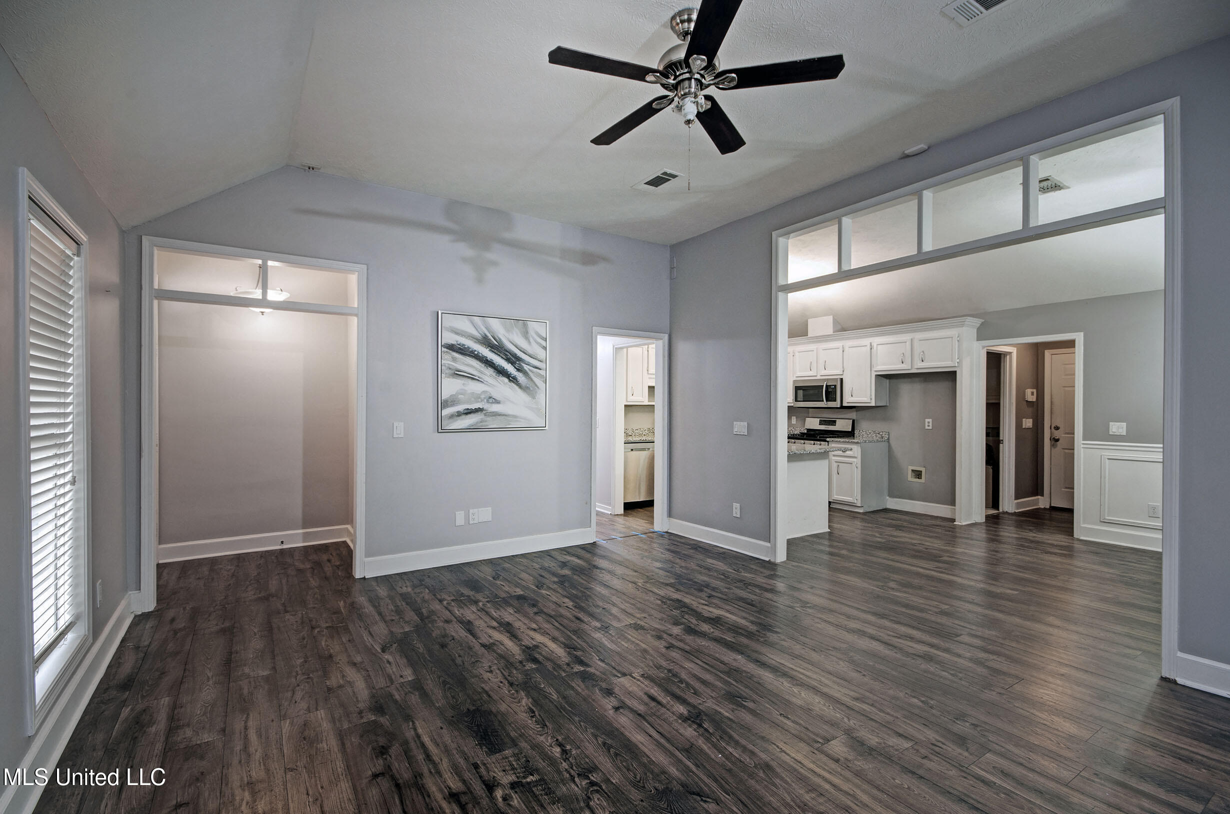 557 Spring Hill Drive Property Photo 16