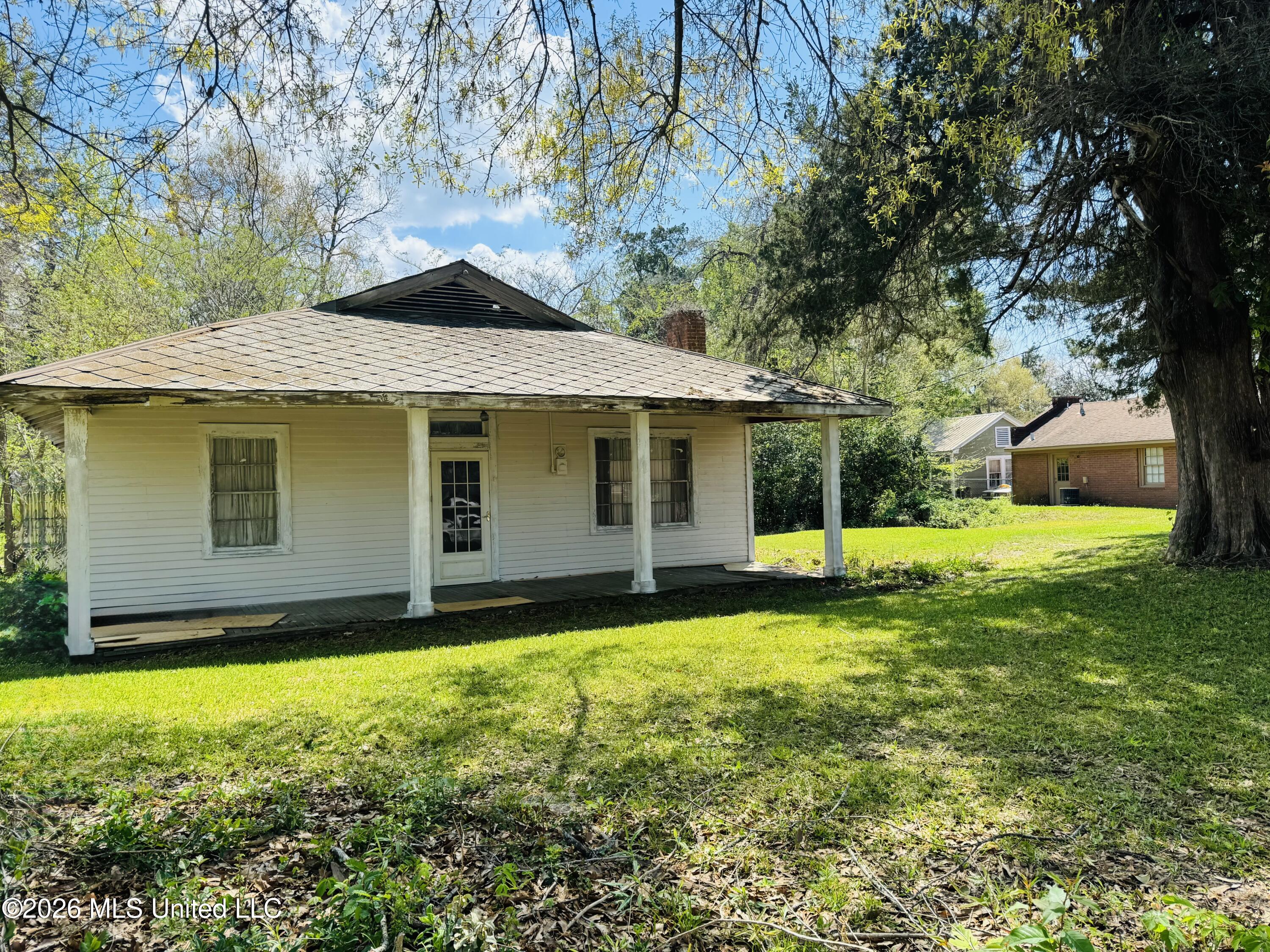 1117 Martin Luther King Jr Street Property Photo 2