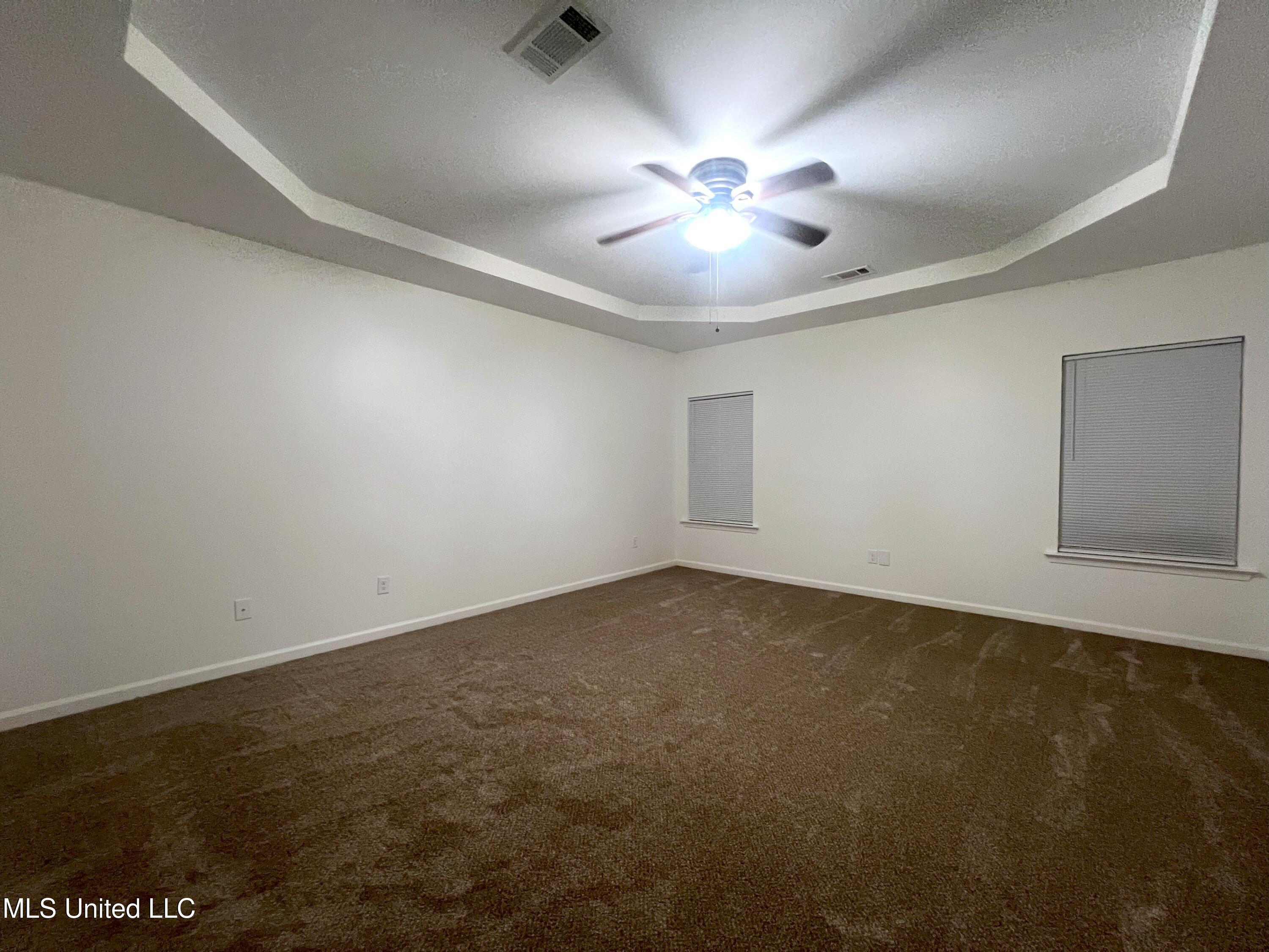 4213 Sidlehill Drive Property Photo 16