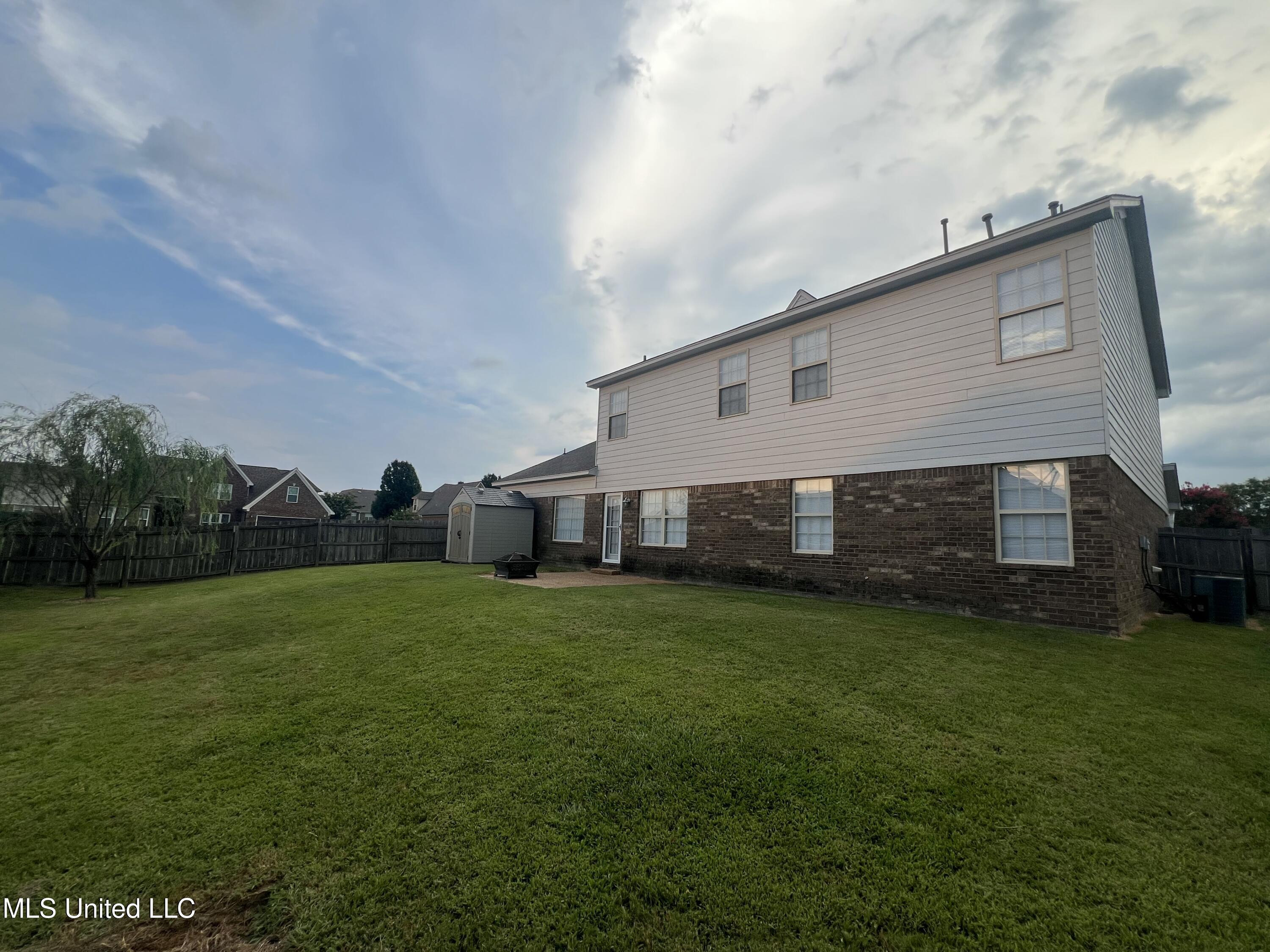 4213 Sidlehill Drive Property Photo 36