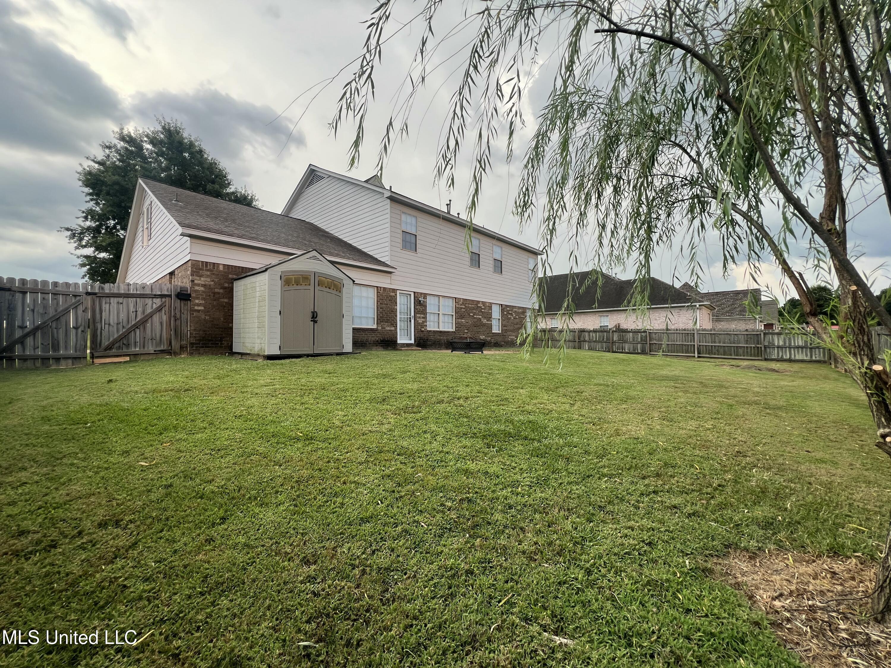 4213 Sidlehill Drive Property Photo 37